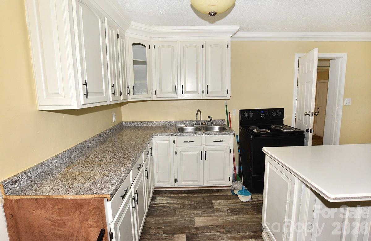 3560 Dogwood Court Property Photo 5