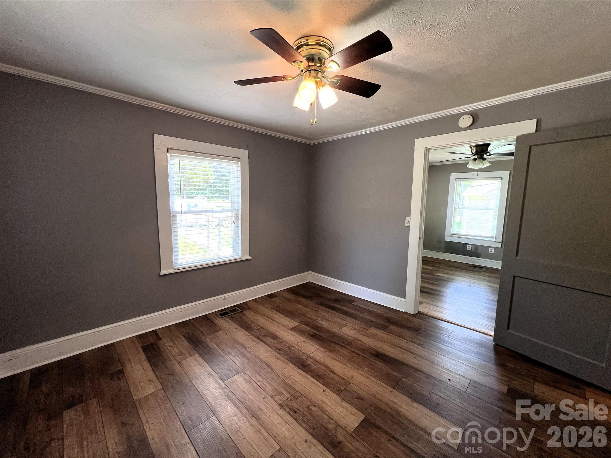 409 S Maple Street Property Photo 10