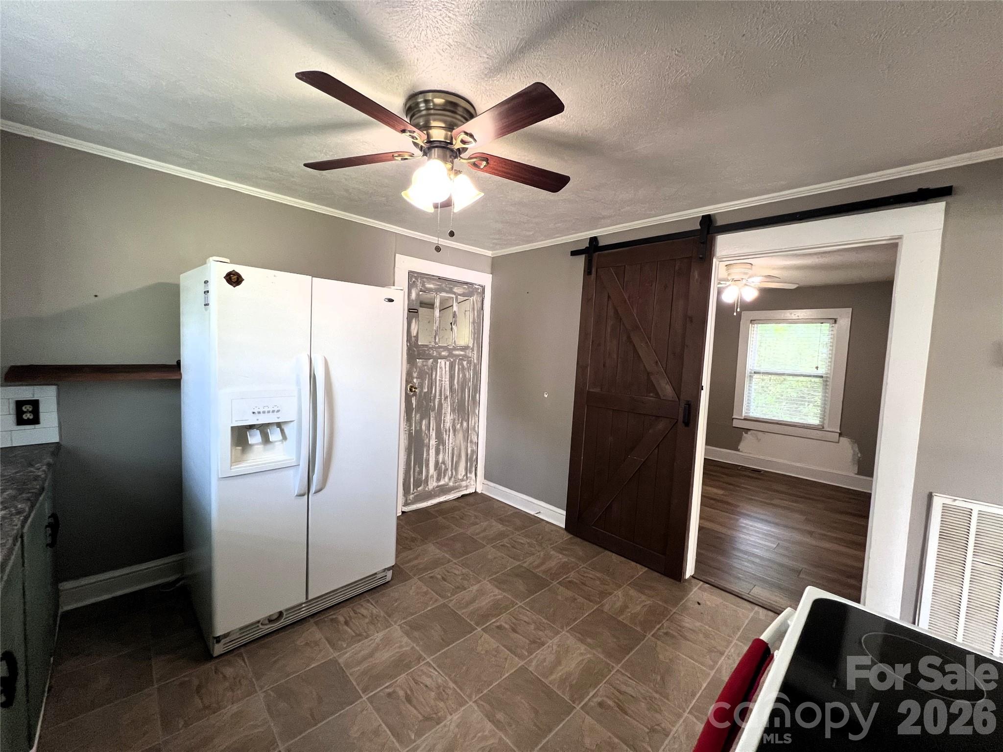 409 S Maple Street Property Photo 12