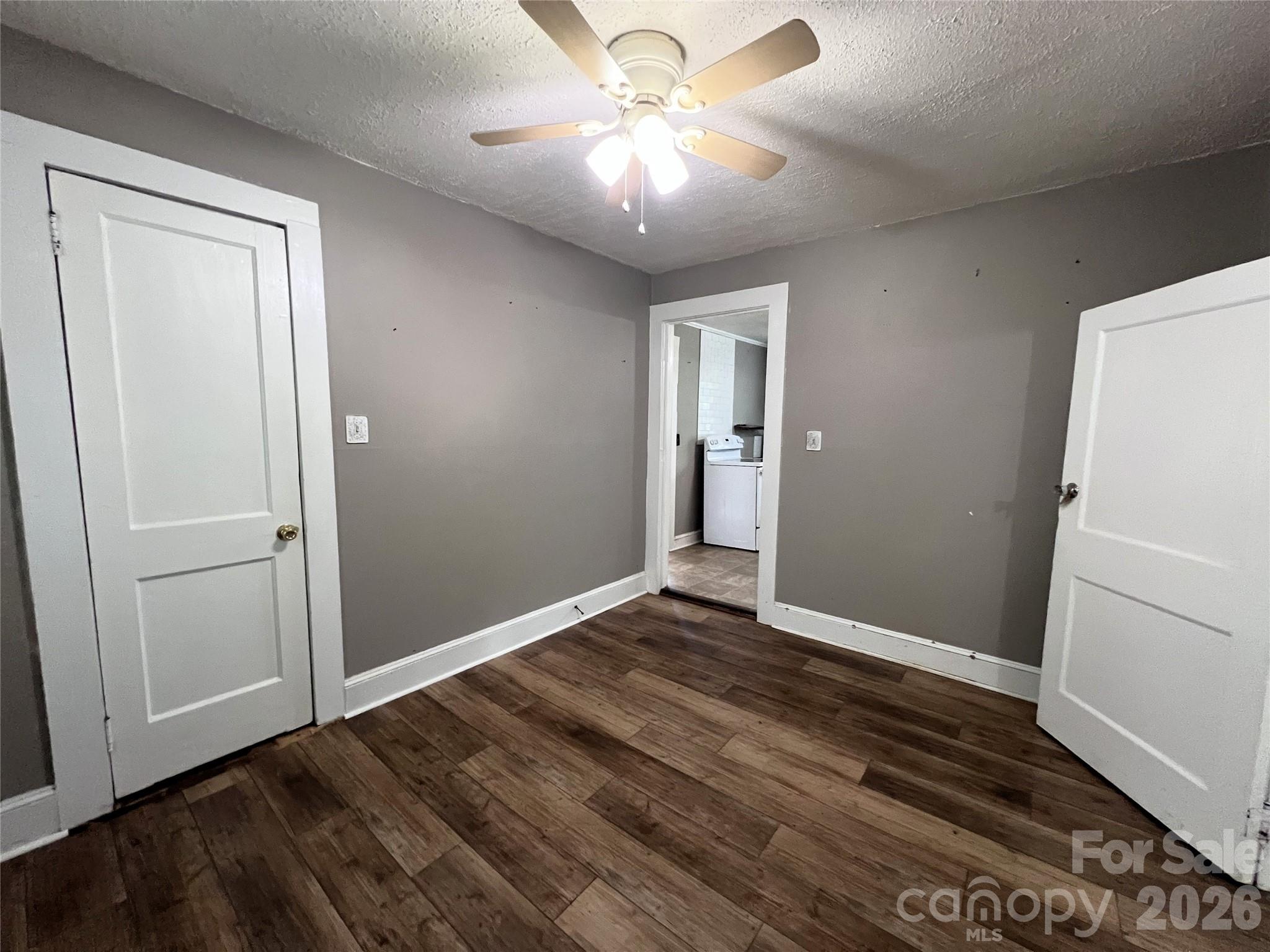 409 S Maple Street Property Photo 14