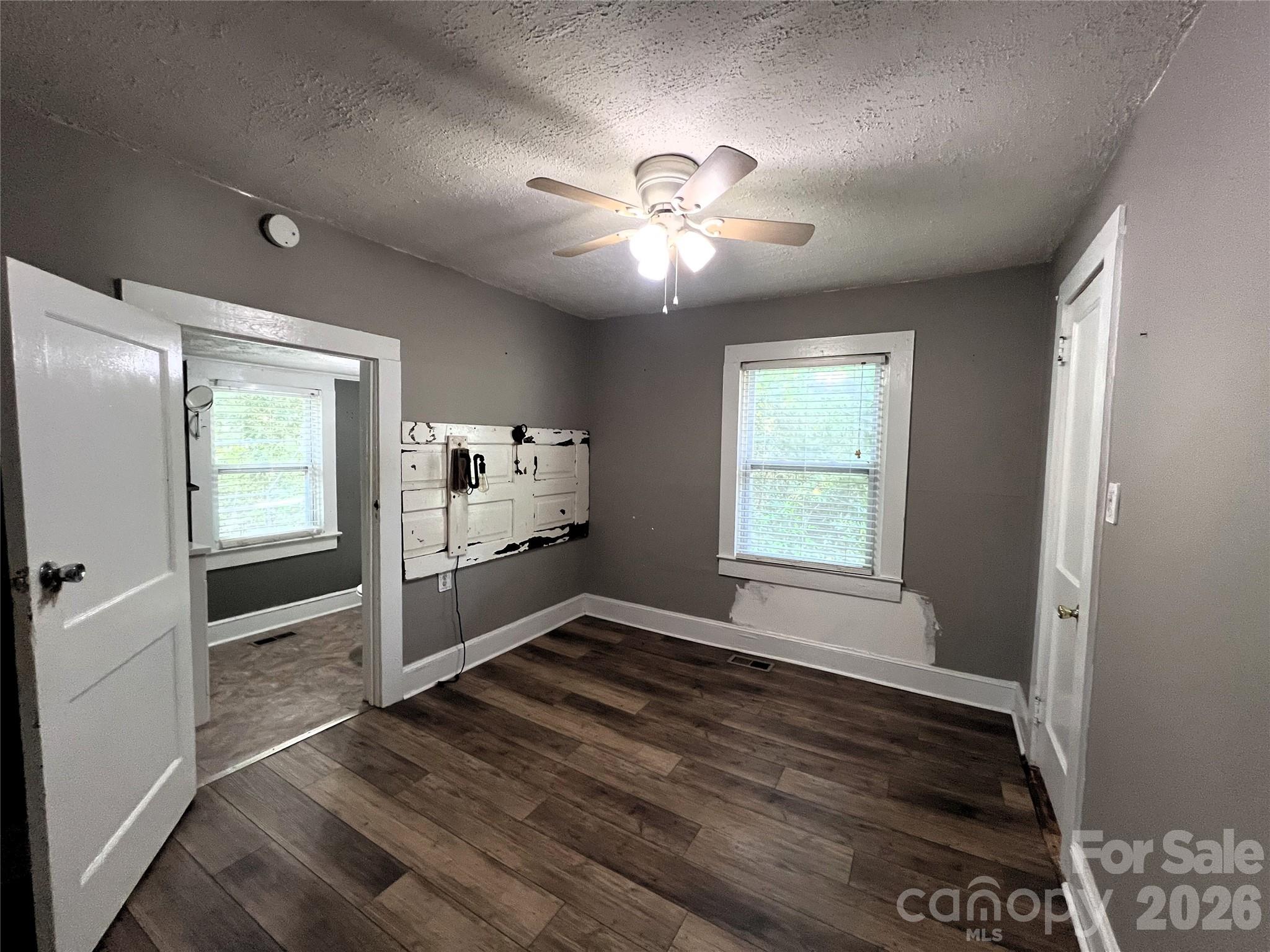 409 S Maple Street Property Photo 15
