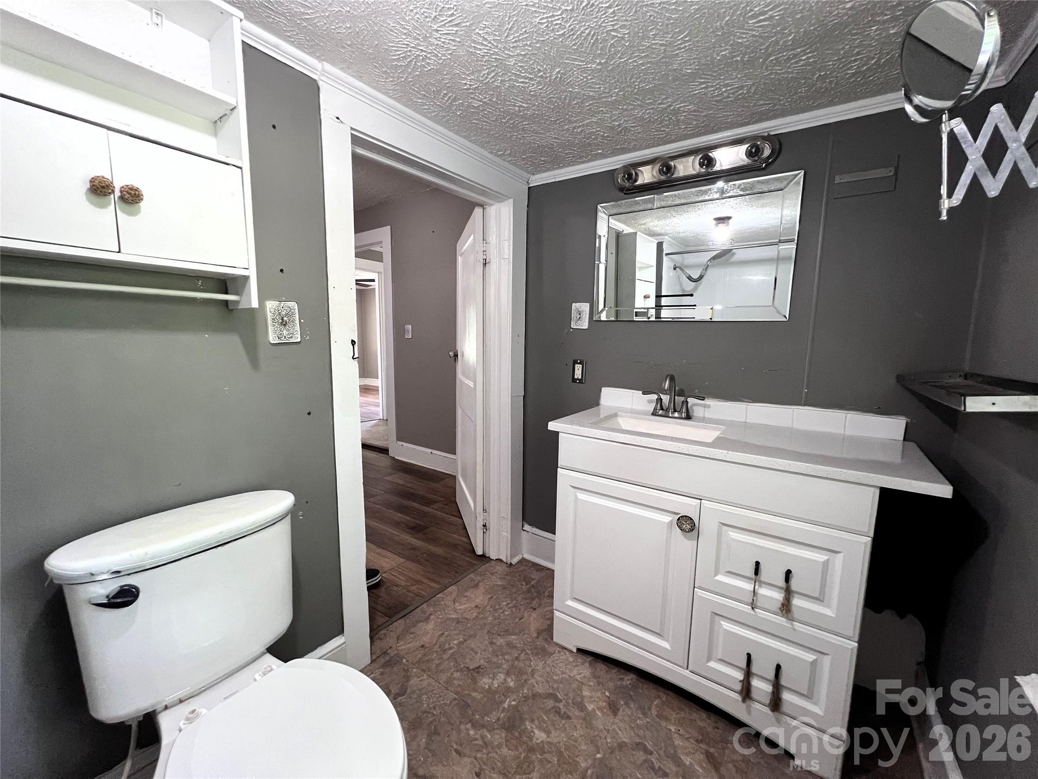 409 S Maple Street Property Photo 18
