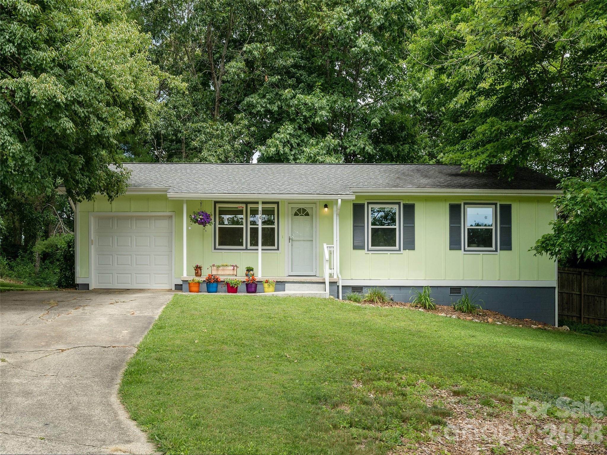 14 Fox Run Place Property Photo 1