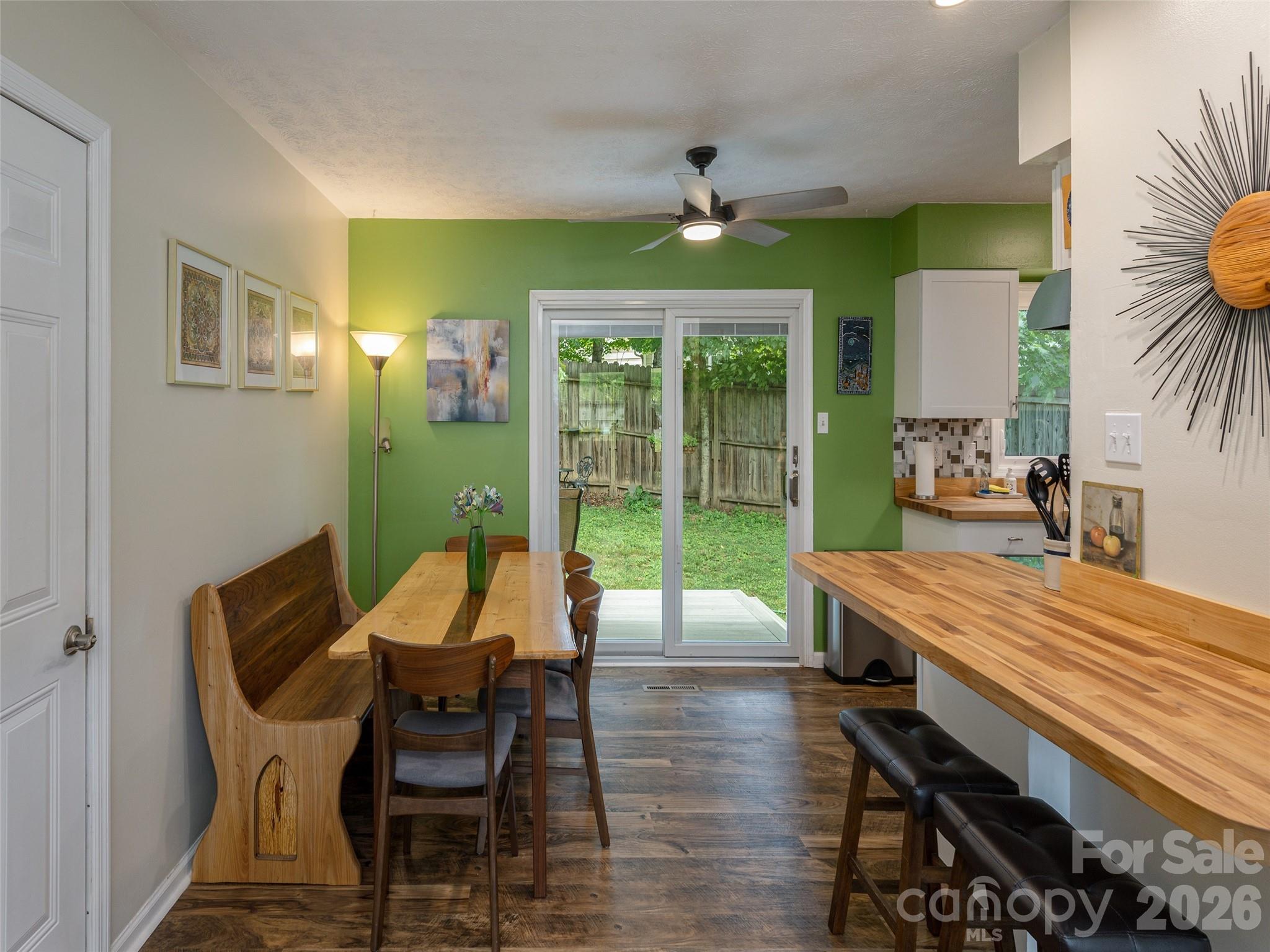 14 Fox Run Place Property Photo 6