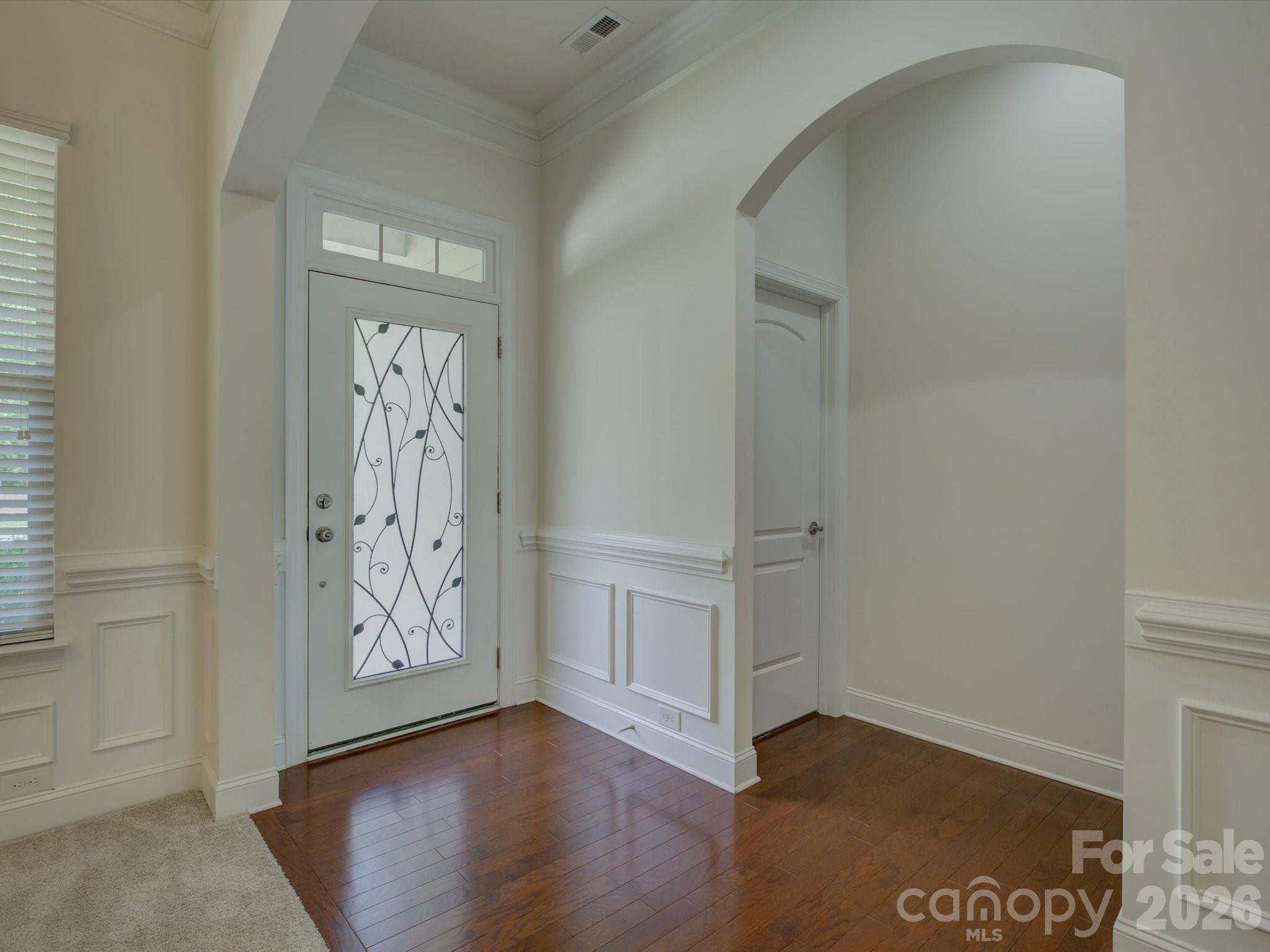 6005 Hyde Park Drive Property Photo 5