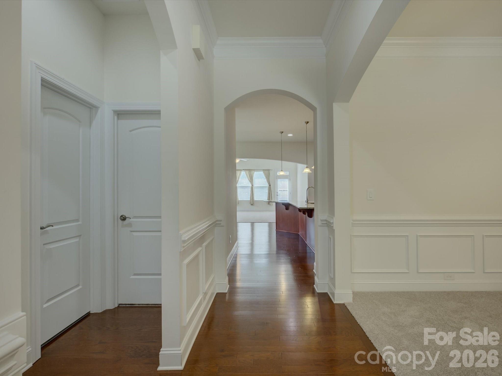 6005 Hyde Park Drive Property Photo 6