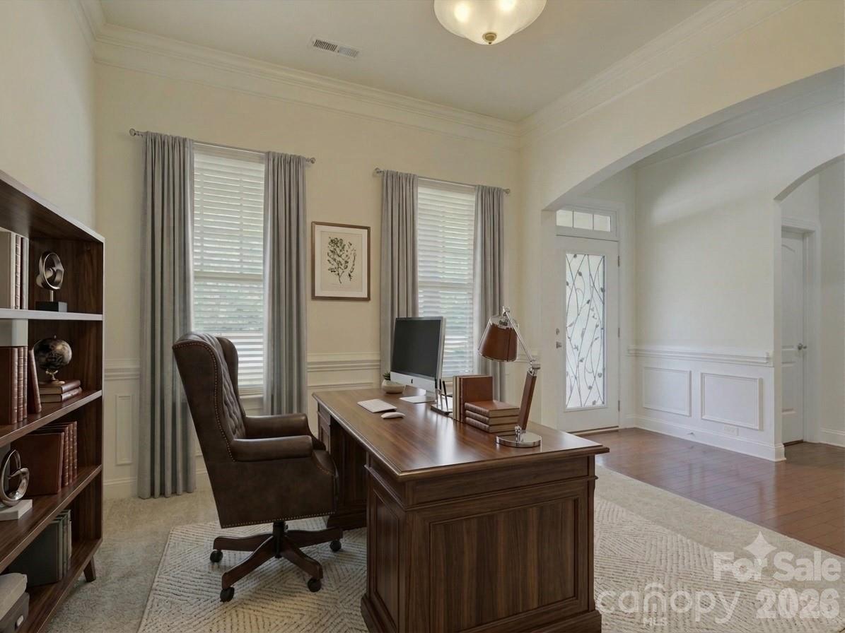 6005 Hyde Park Drive Property Photo 7