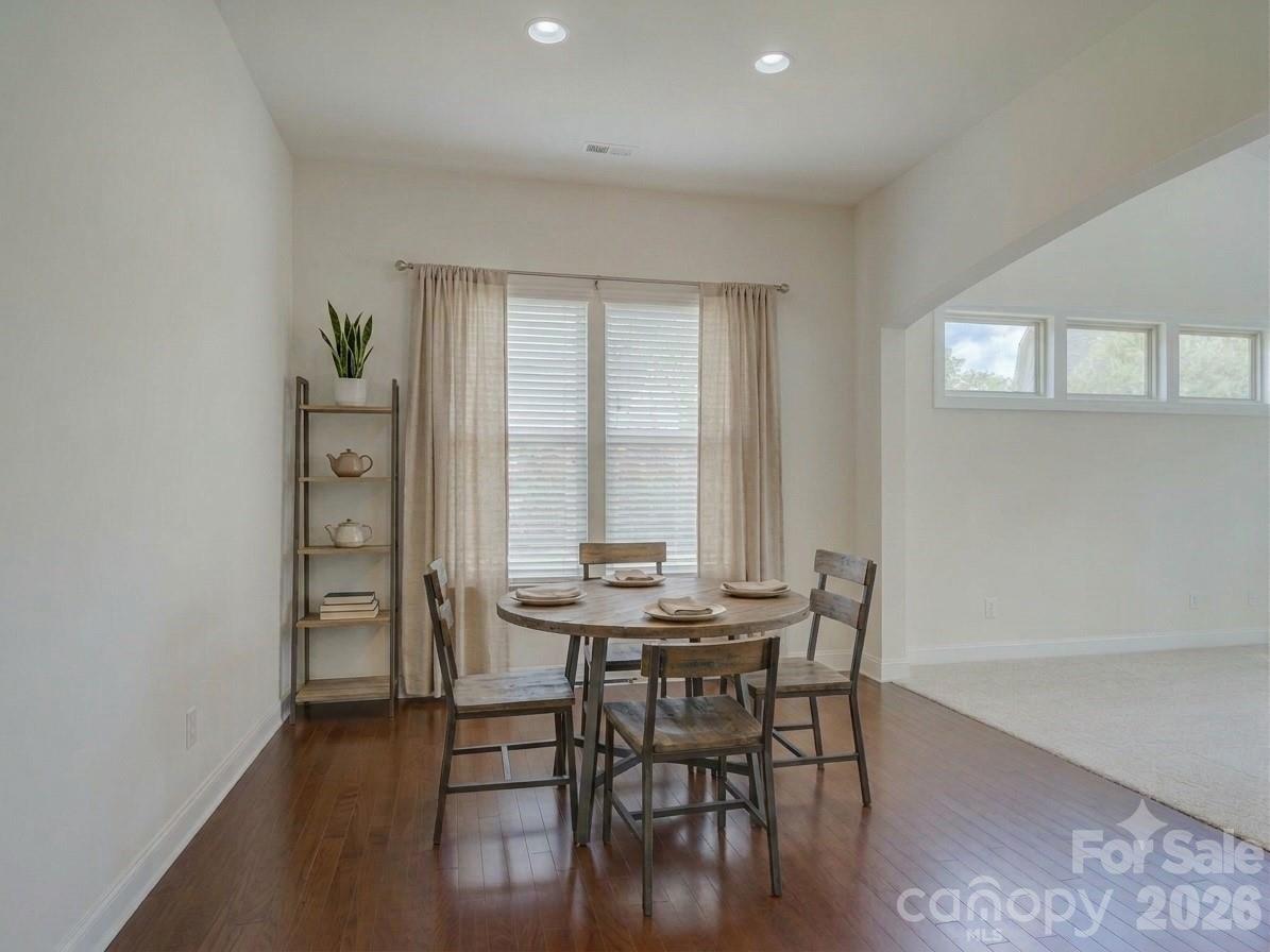 6005 Hyde Park Drive Property Photo 8