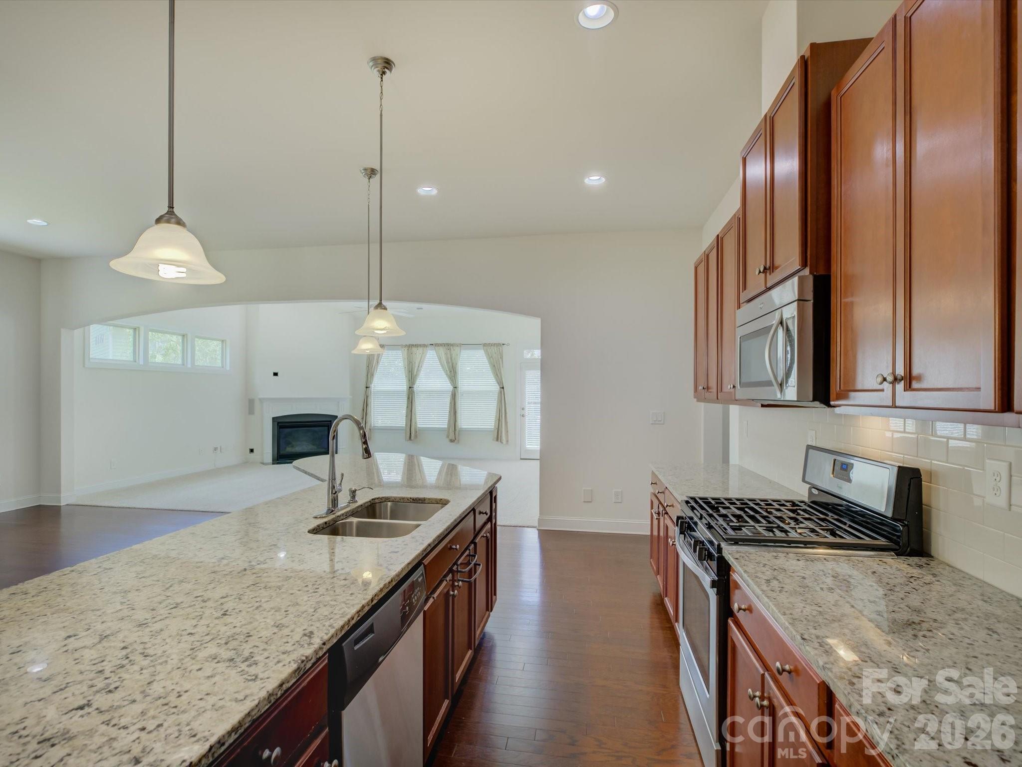6005 Hyde Park Drive Property Photo 12