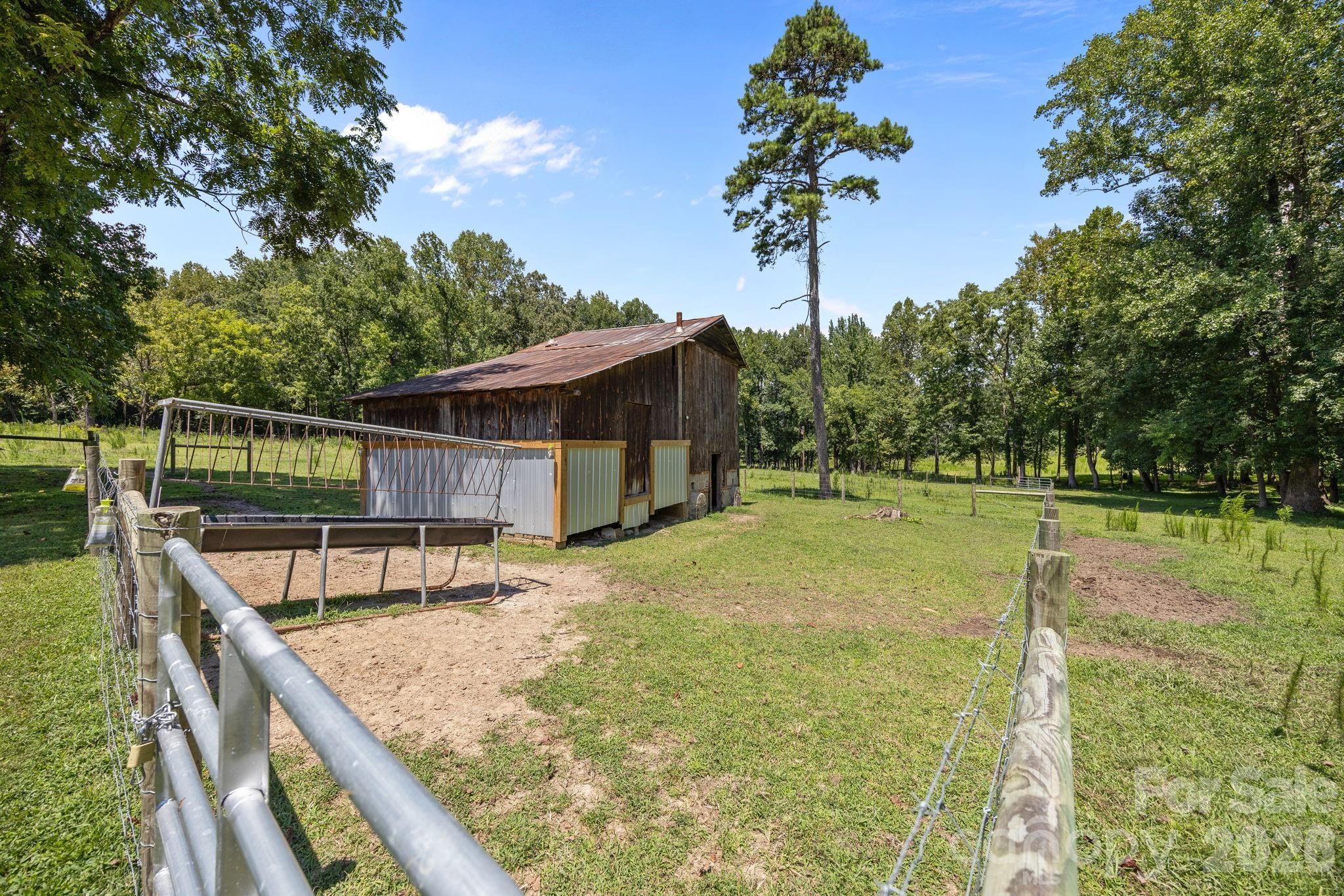 9256 Us Highway 311 Highway Property Photo 46