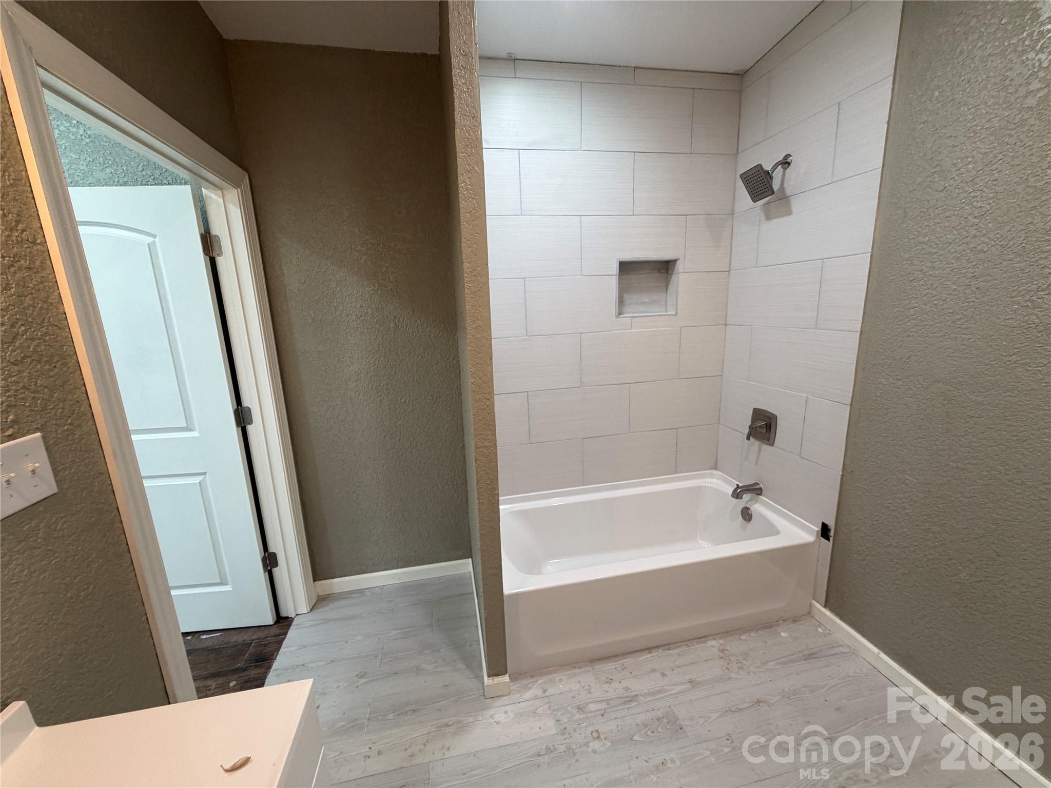 68 Circle Drive Property Photo 8
