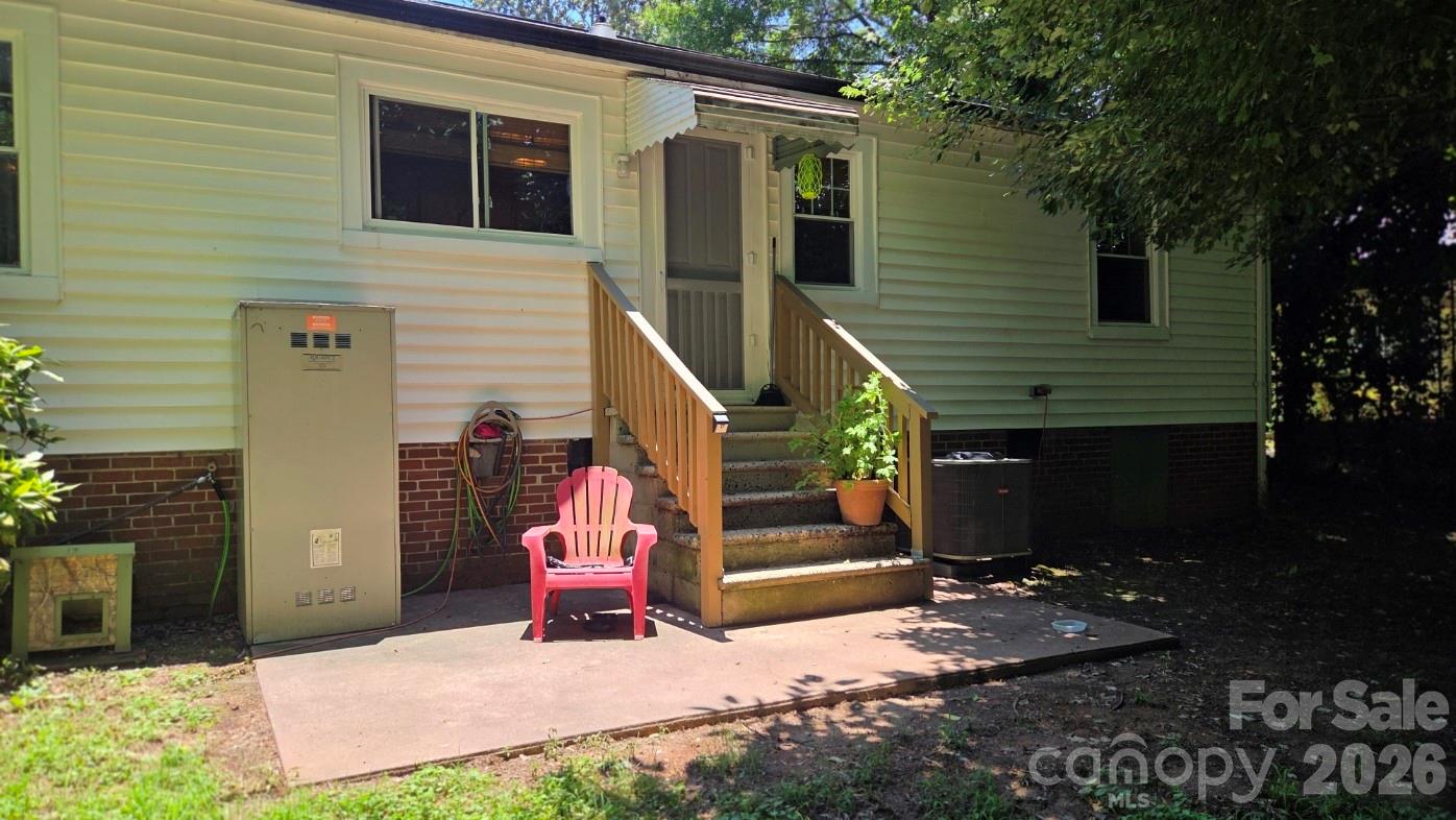 809 Alexander Street Property Photo 3
