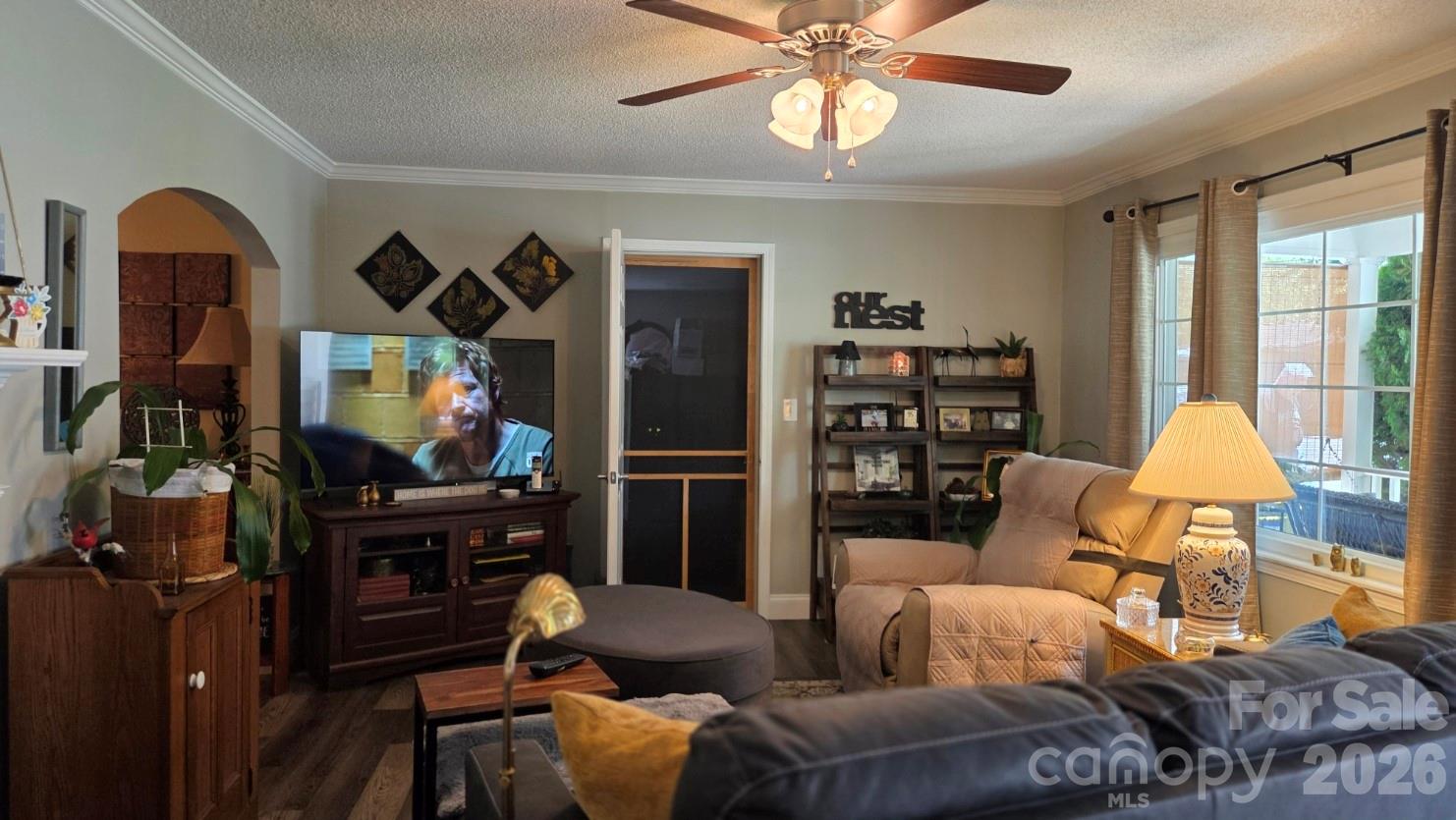 809 Alexander Street Property Photo 5