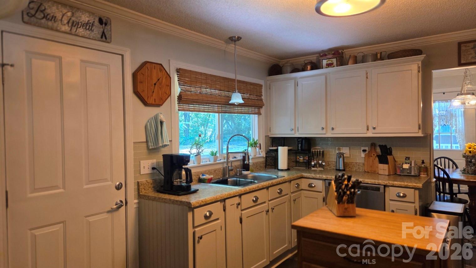 809 Alexander Street Property Photo 11