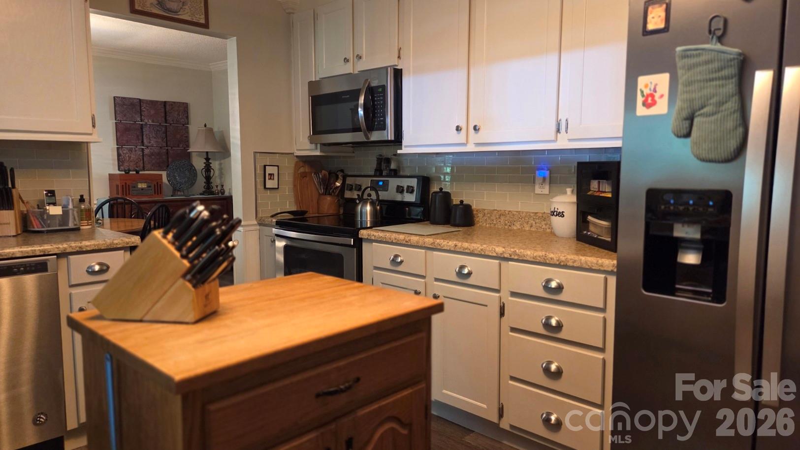 809 Alexander Street Property Photo 12