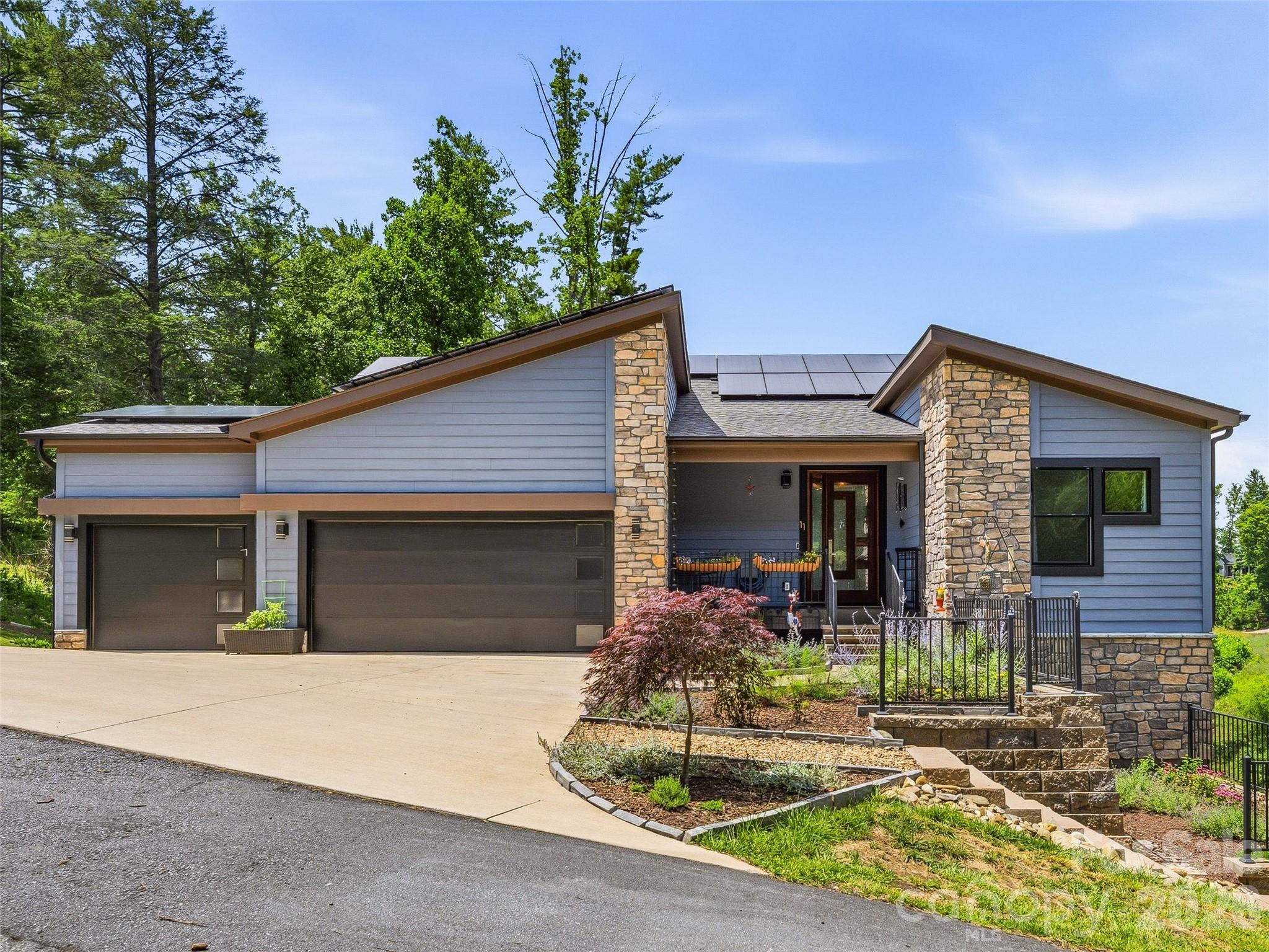 11 Timber Hill Drive Property Photo 1