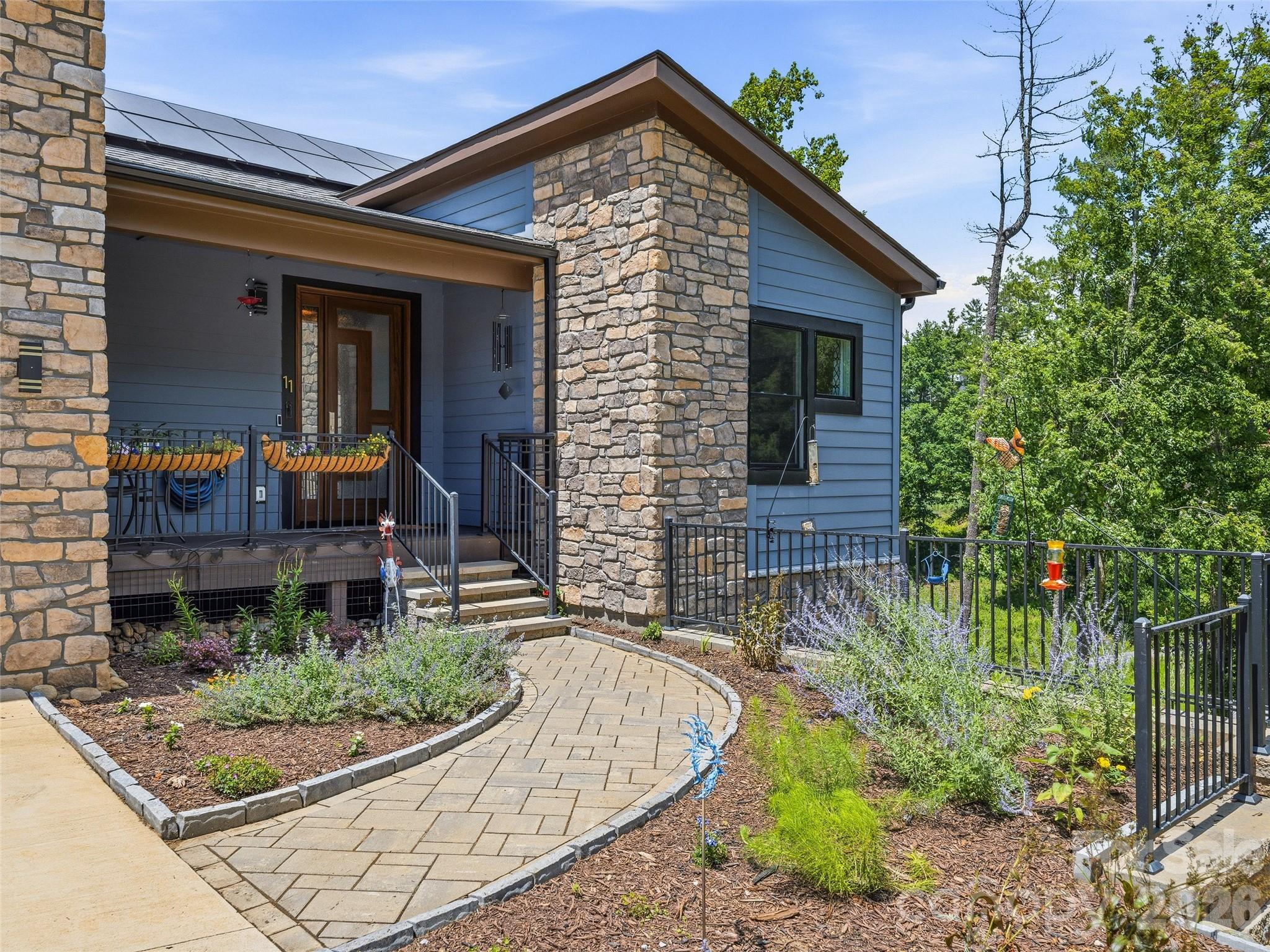 11 Timber Hill Drive Property Photo 2