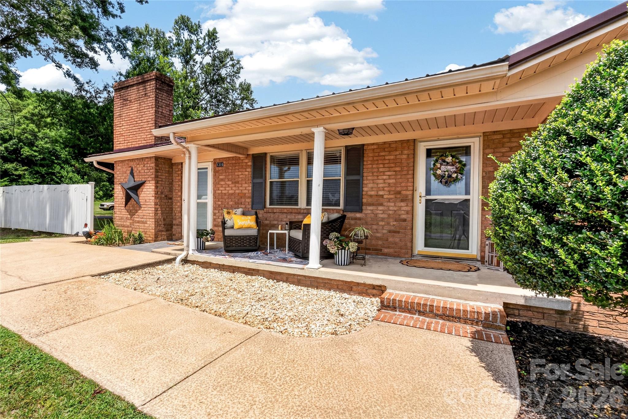 1316 Drumstand Road Property Photo 3