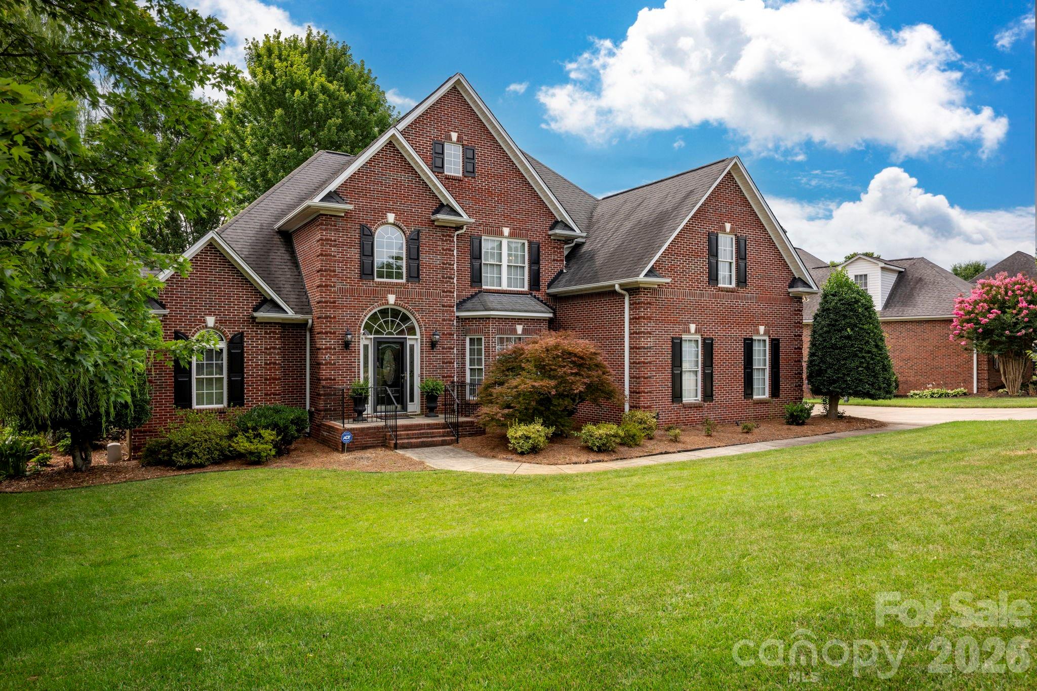 5523 Weavers Row Property Photo 1