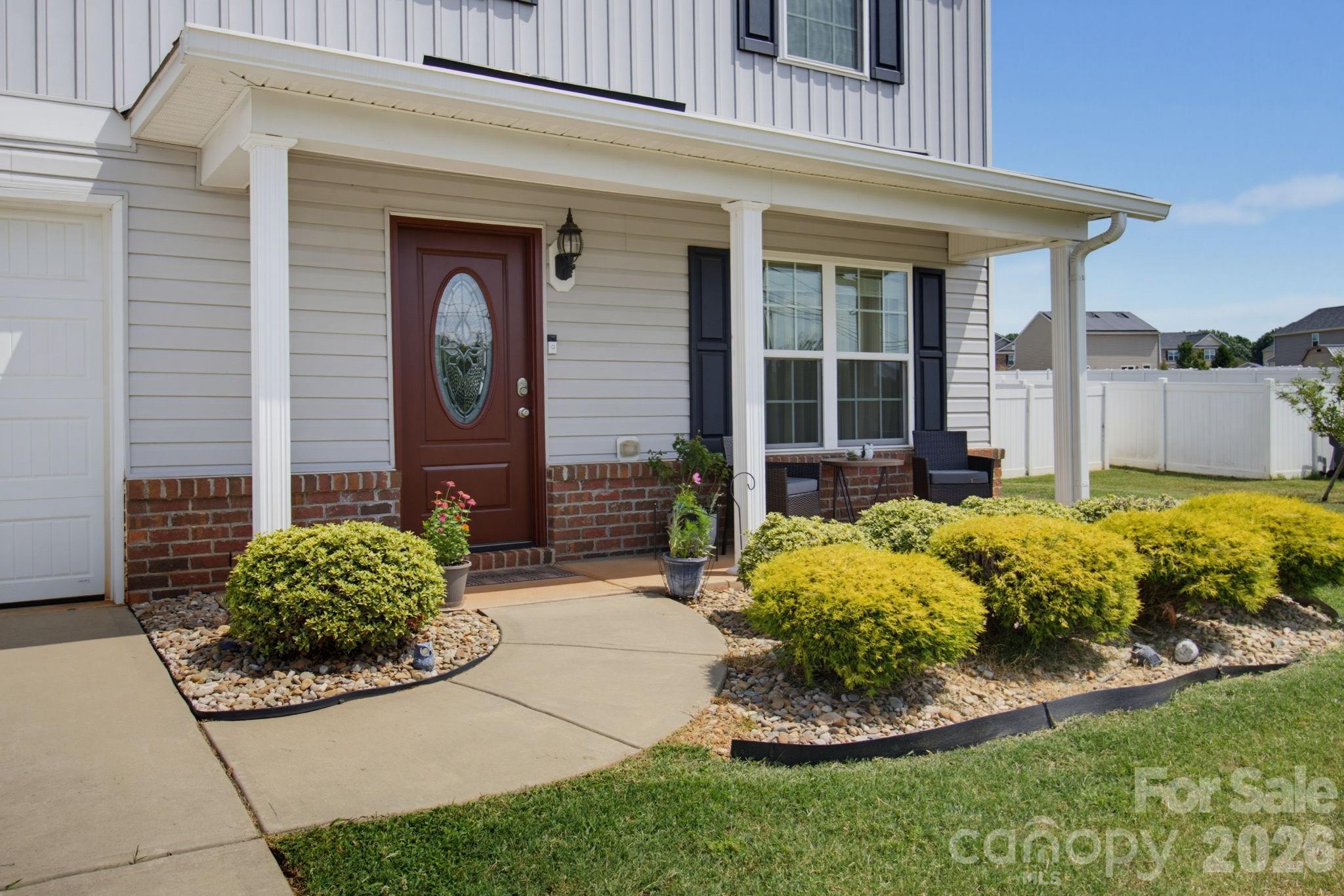 660 Tyro Road Property Photo 3