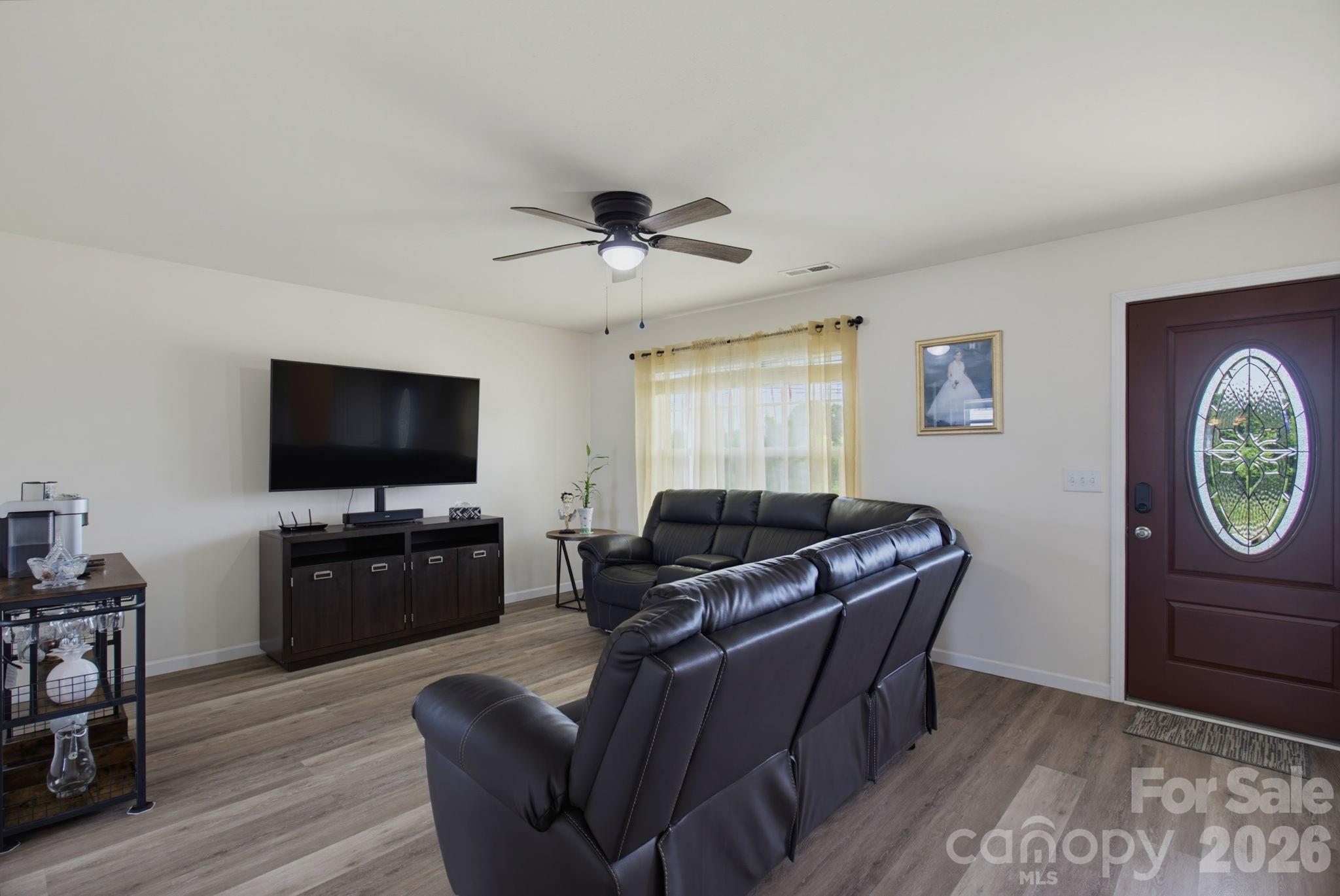 660 Tyro Road Property Photo 4