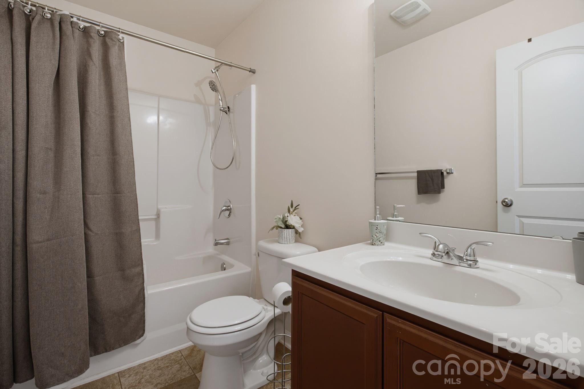 660 Tyro Road Property Photo 19