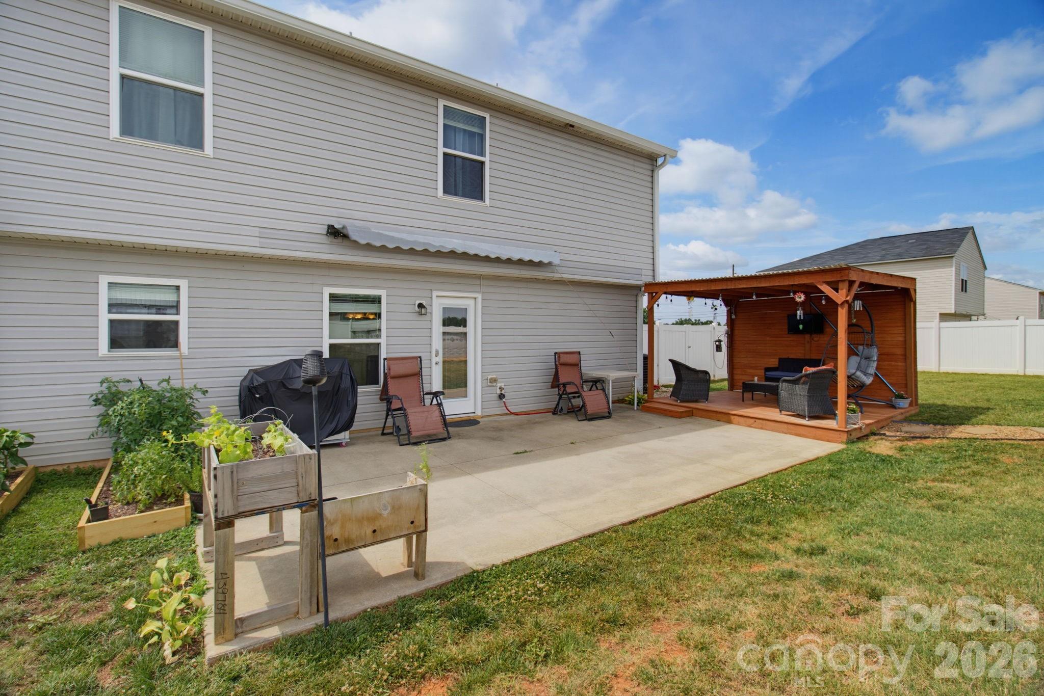 660 Tyro Road Property Photo 24