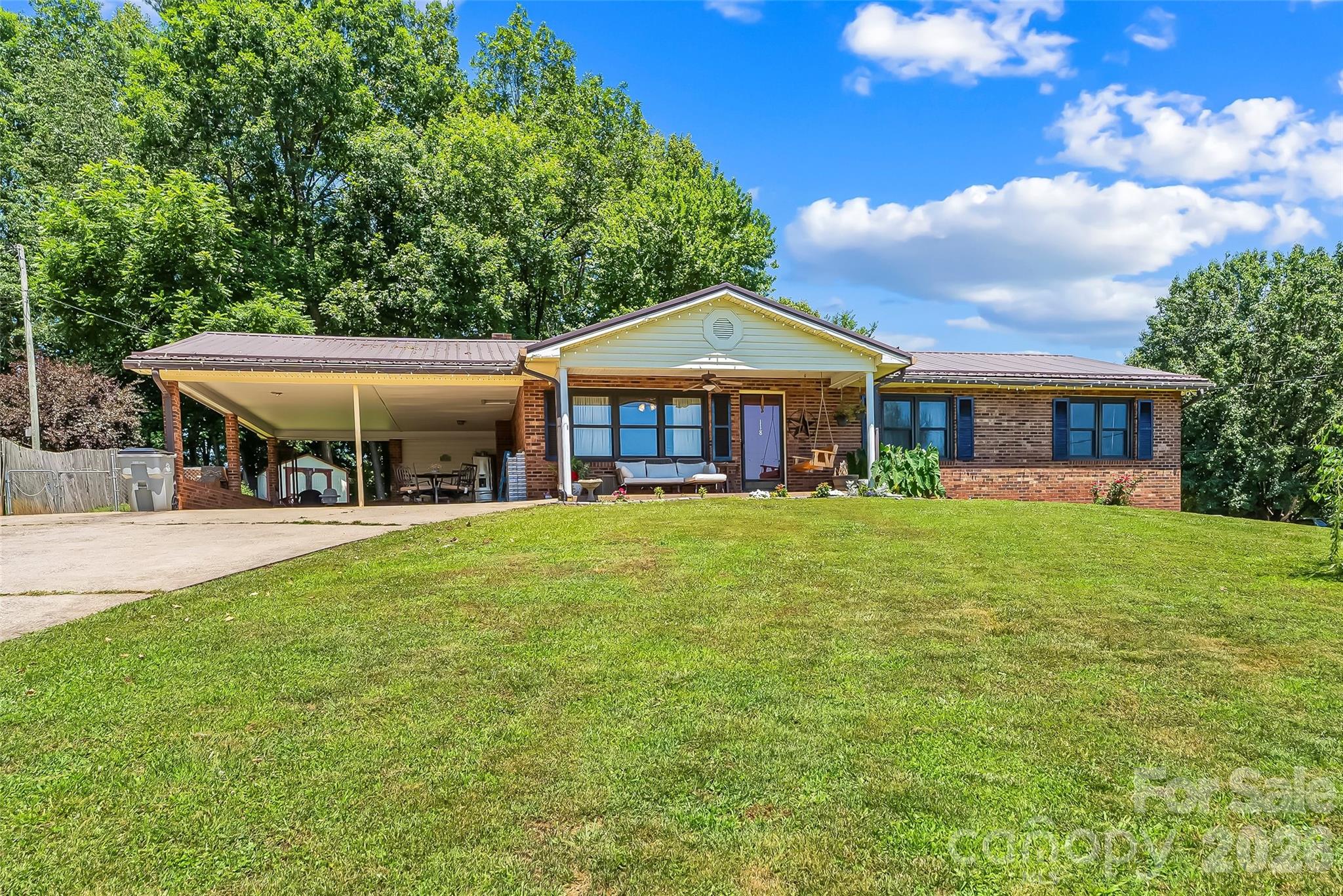 118 Hoover Street Property Photo 1