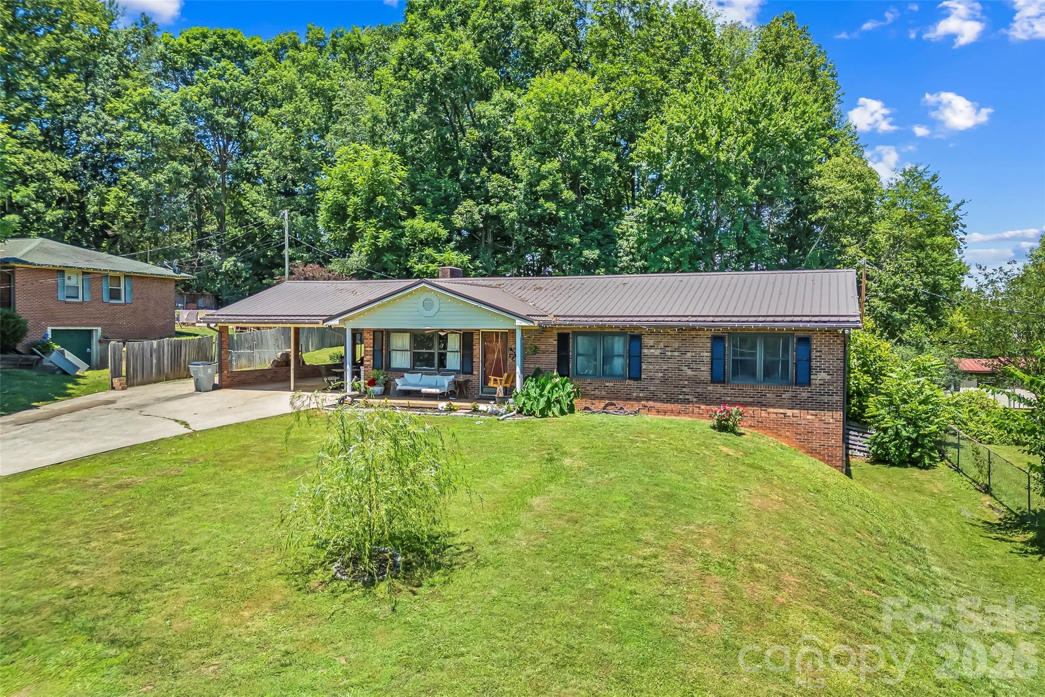 118 Hoover Street Property Photo 2