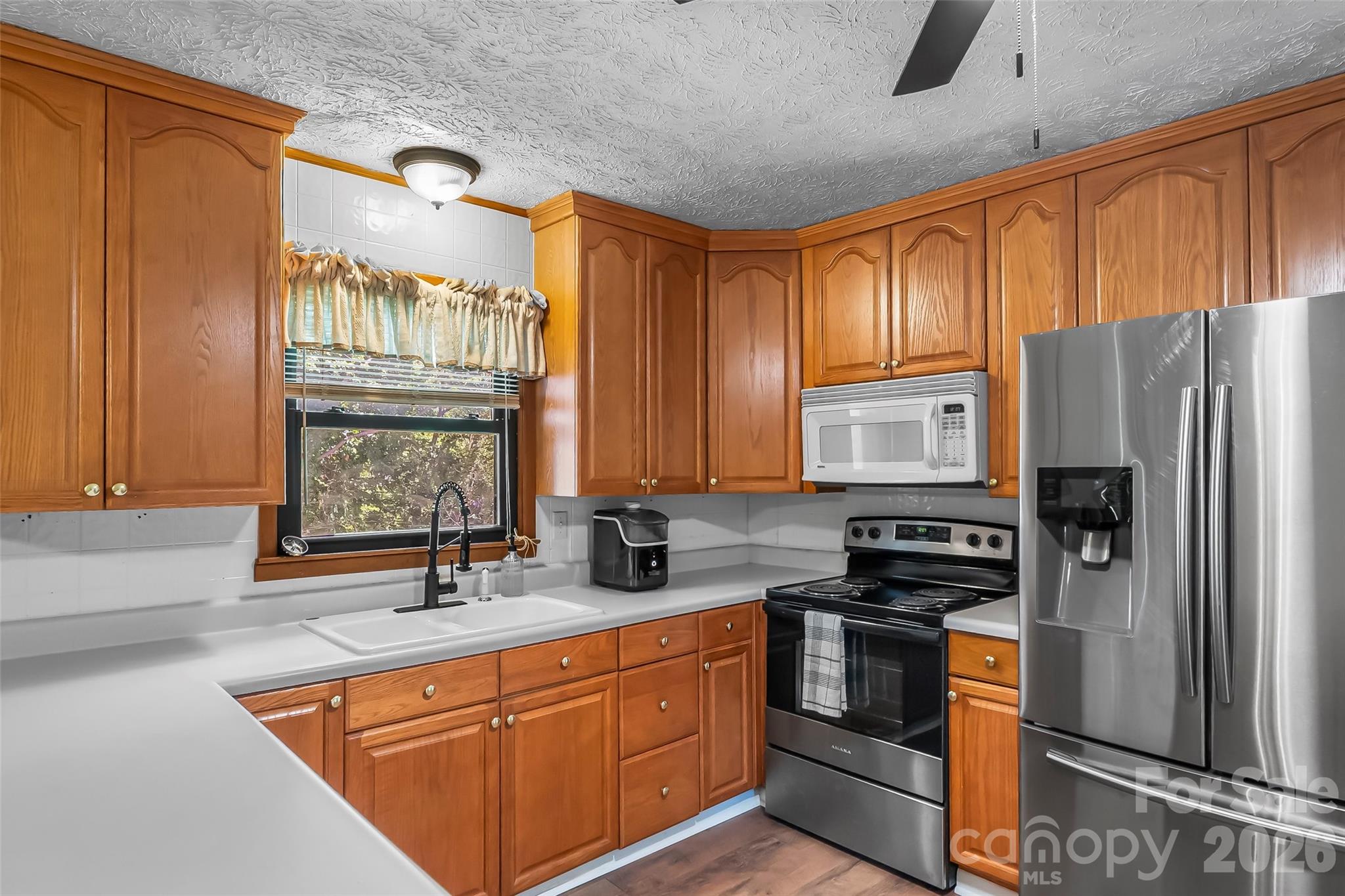 118 Hoover Street Property Photo 7