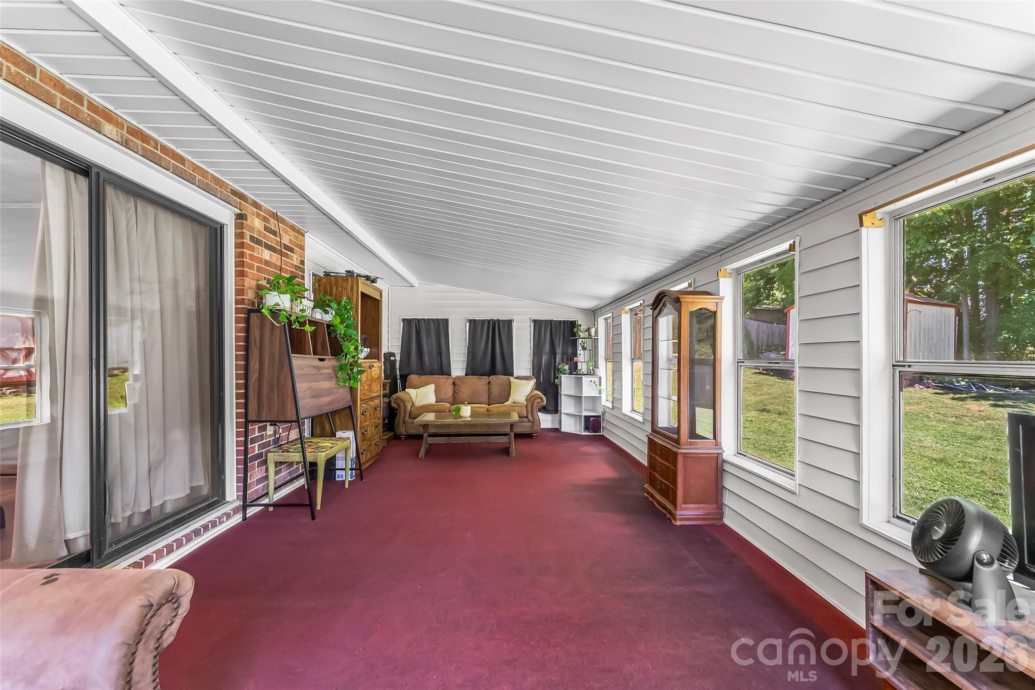 118 Hoover Street Property Photo 11