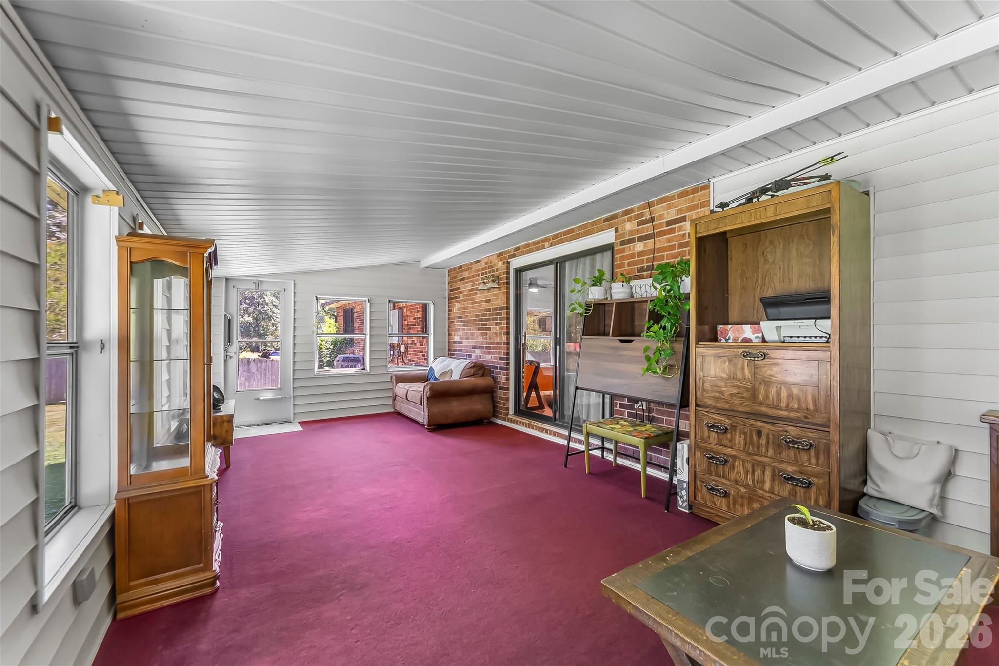 118 Hoover Street Property Photo 12