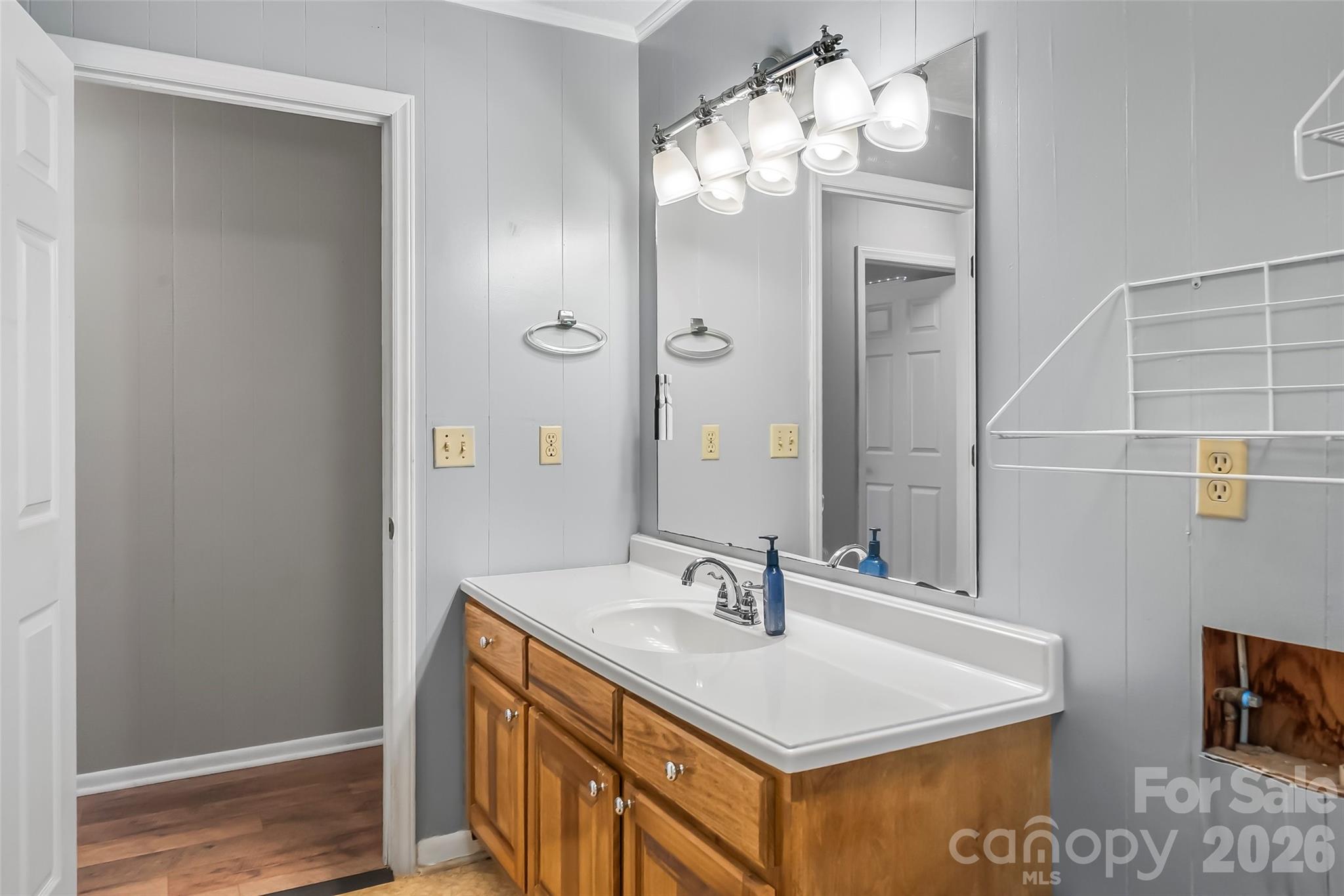 118 Hoover Street Property Photo 19