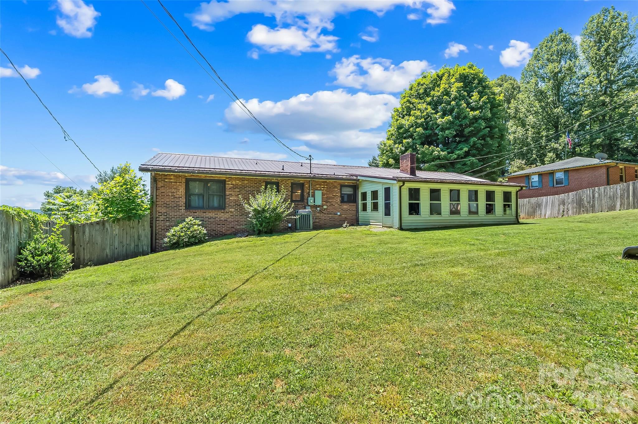 118 Hoover Street Property Photo 26