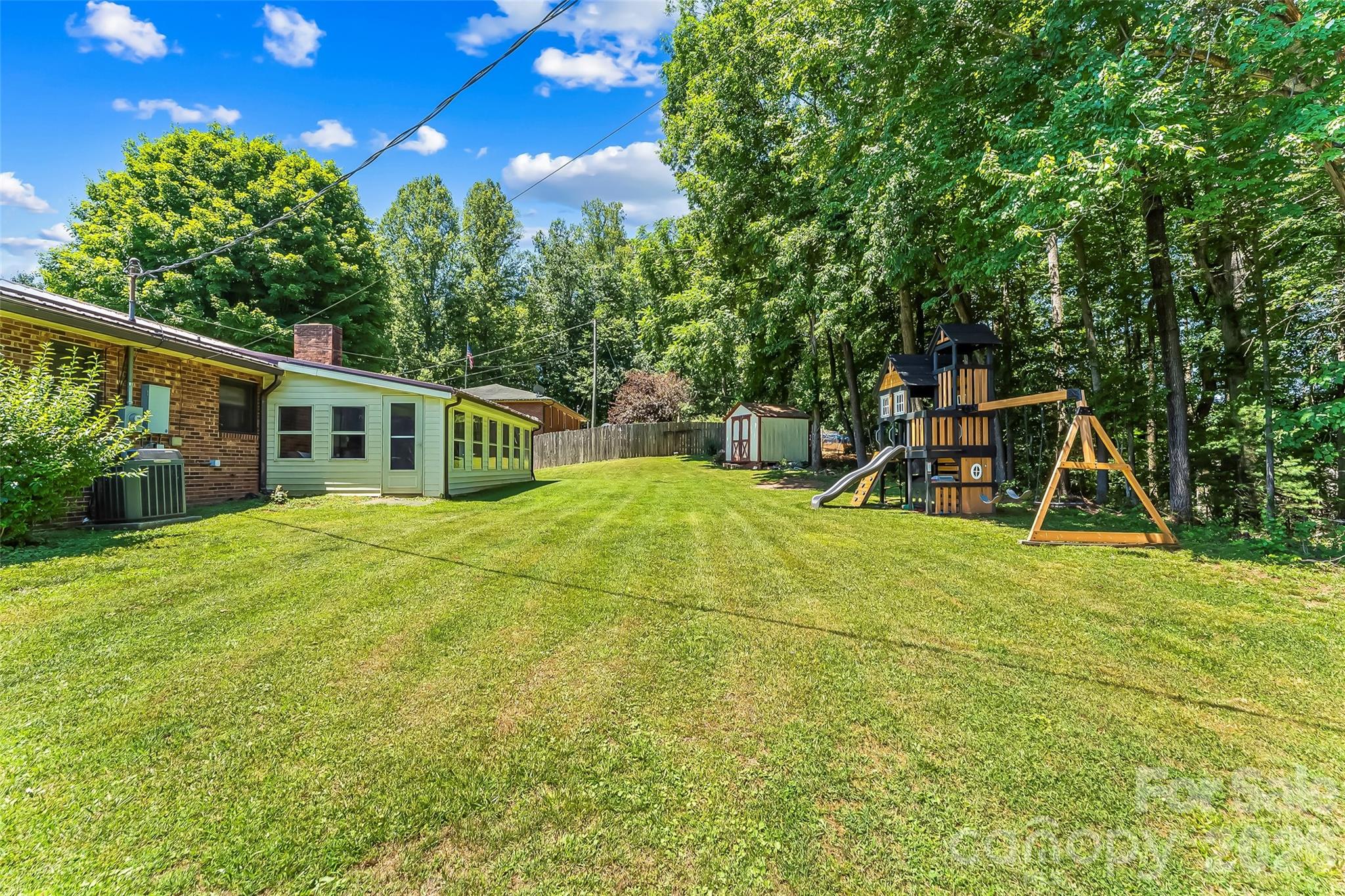 118 Hoover Street Property Photo 27