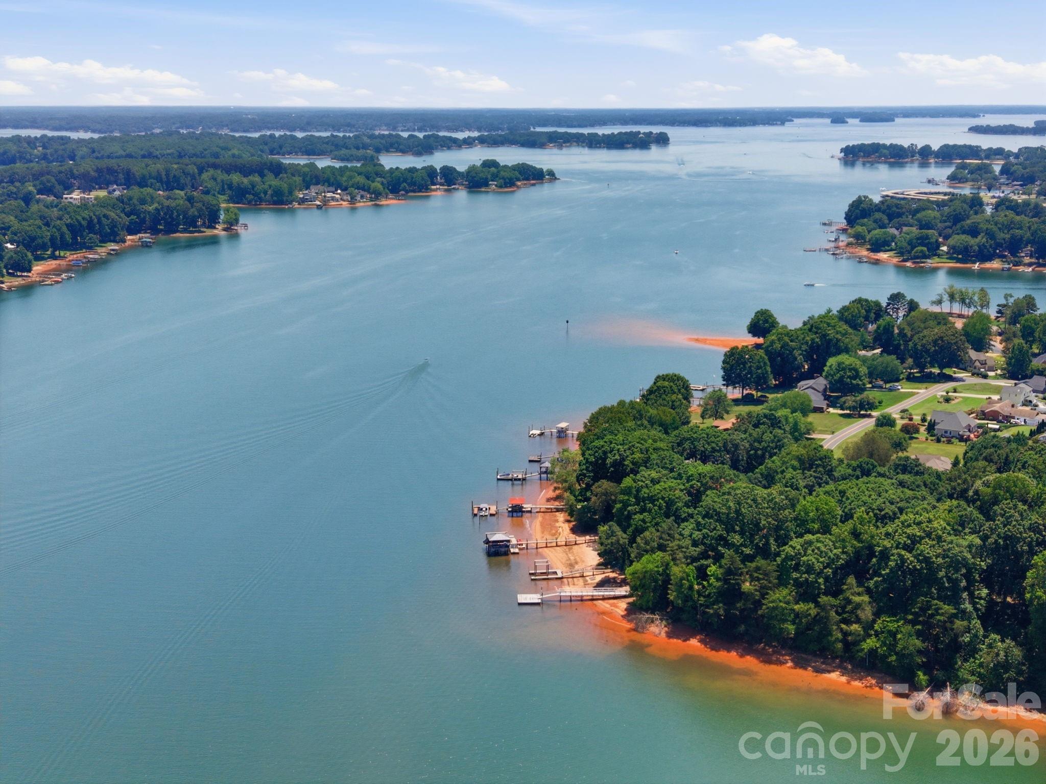 118 Broadbill Drive Property Photo 2
