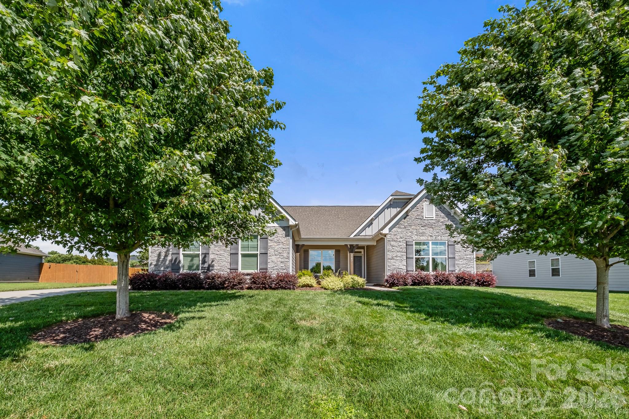 115 Morden Loop Property Photo 1