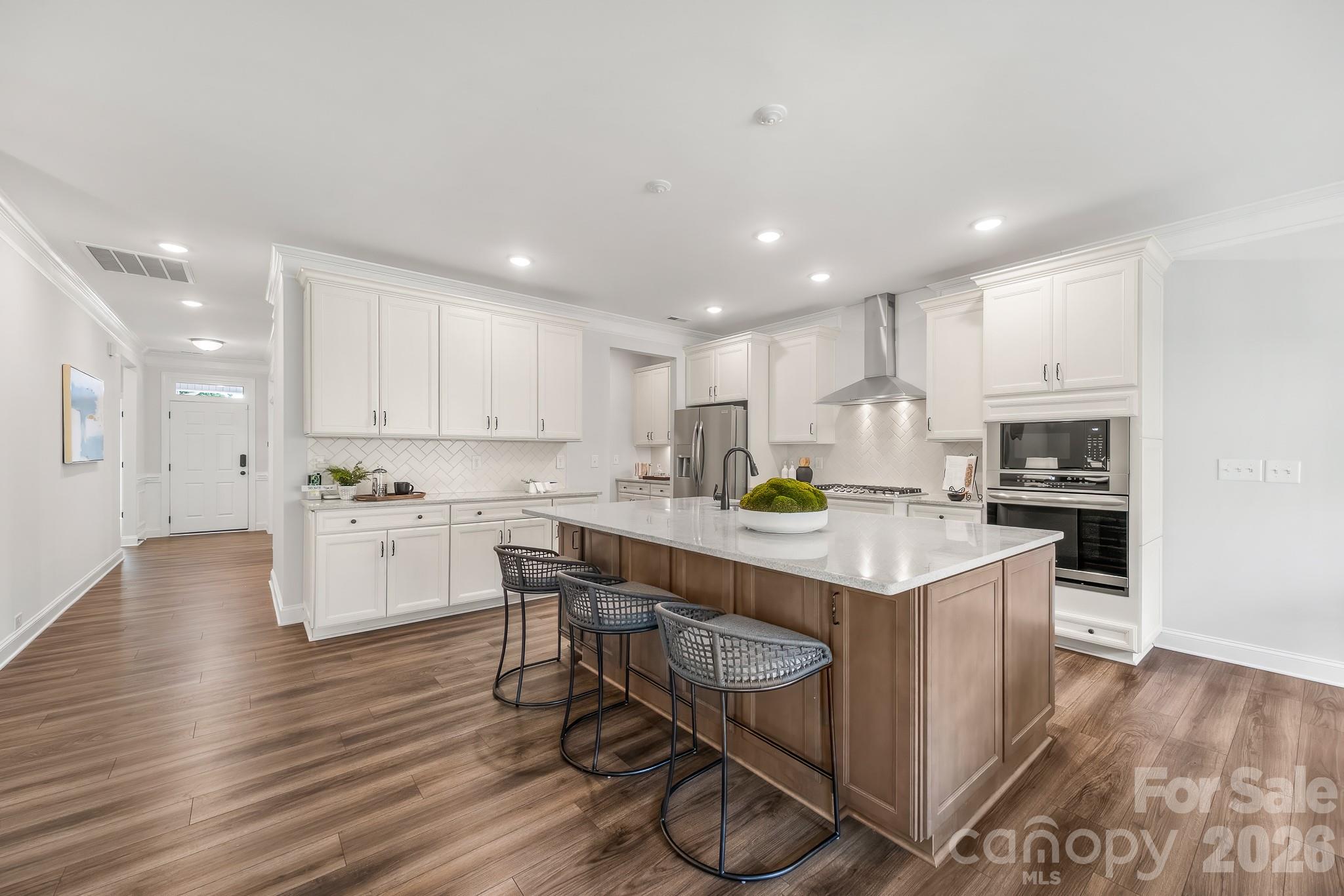 115 Morden Loop Property Photo 8
