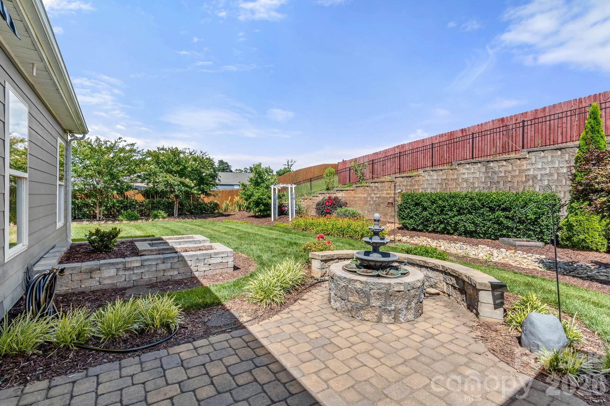 115 Morden Loop Property Photo 30