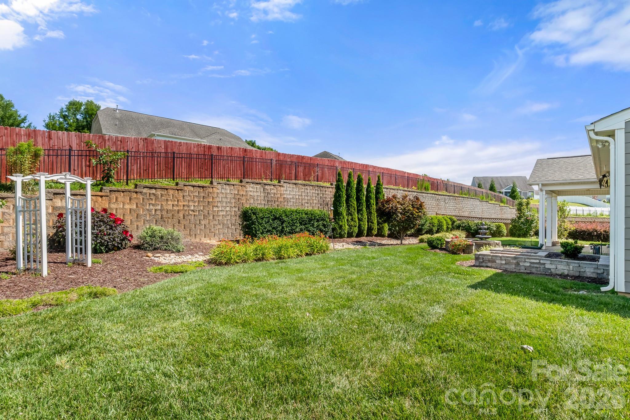 115 Morden Loop Property Photo 34