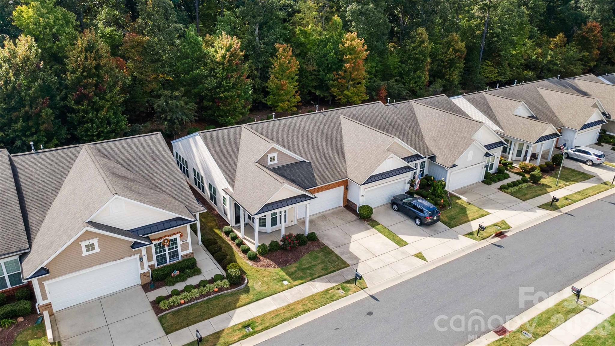 9015 Smokey Hill Lane Property Photo 32