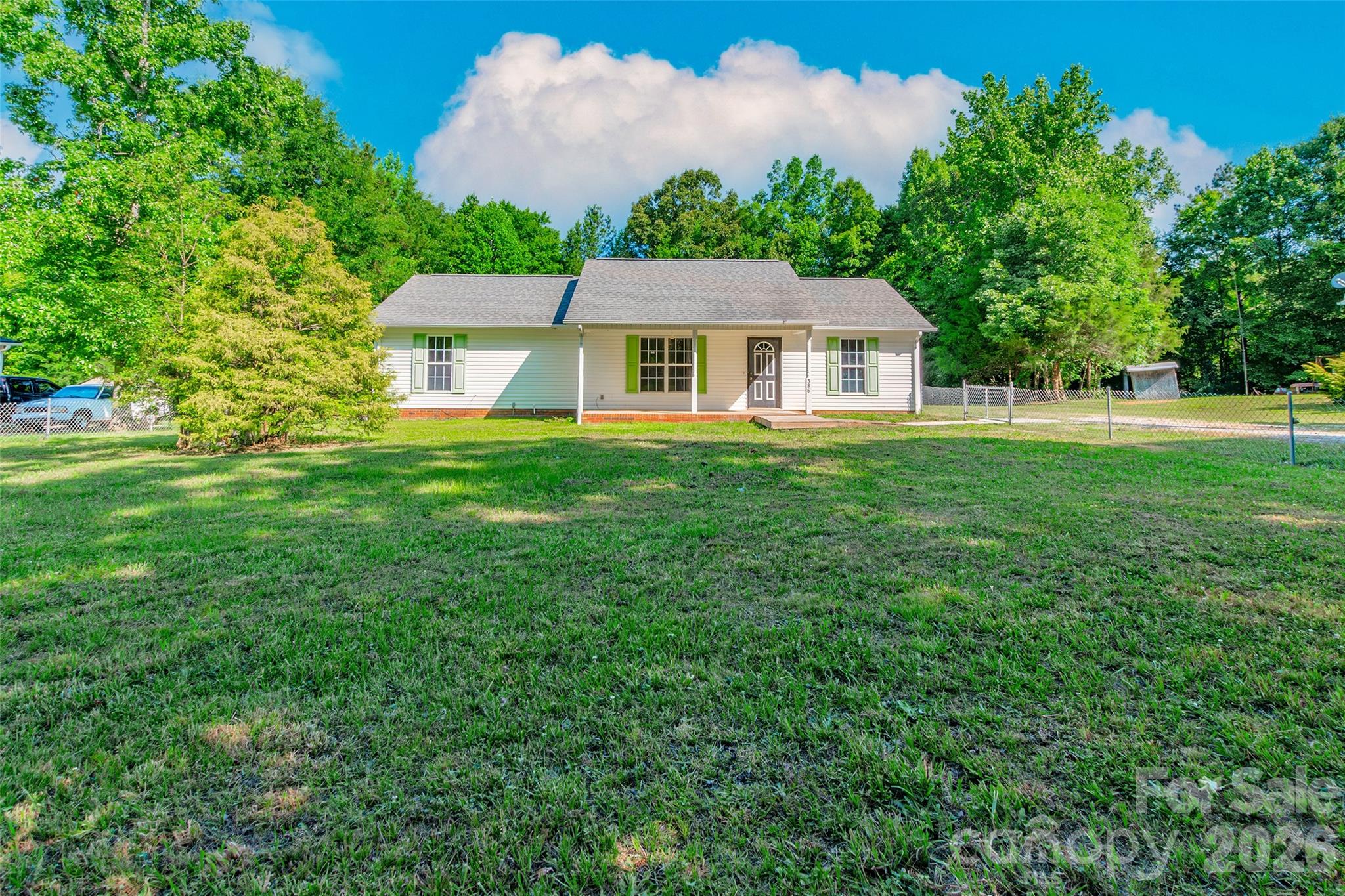 386 Sutton Springs Road Property Photo 1