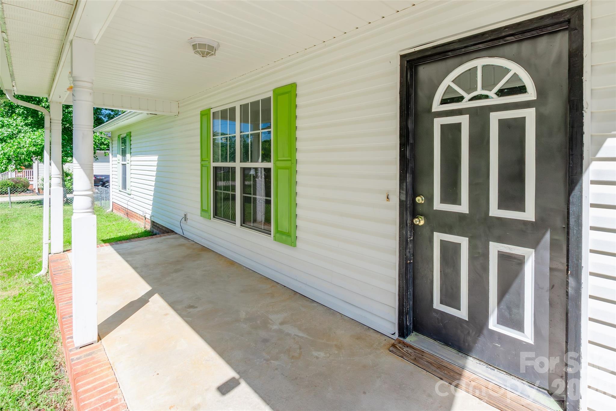 386 Sutton Springs Road Property Photo 2