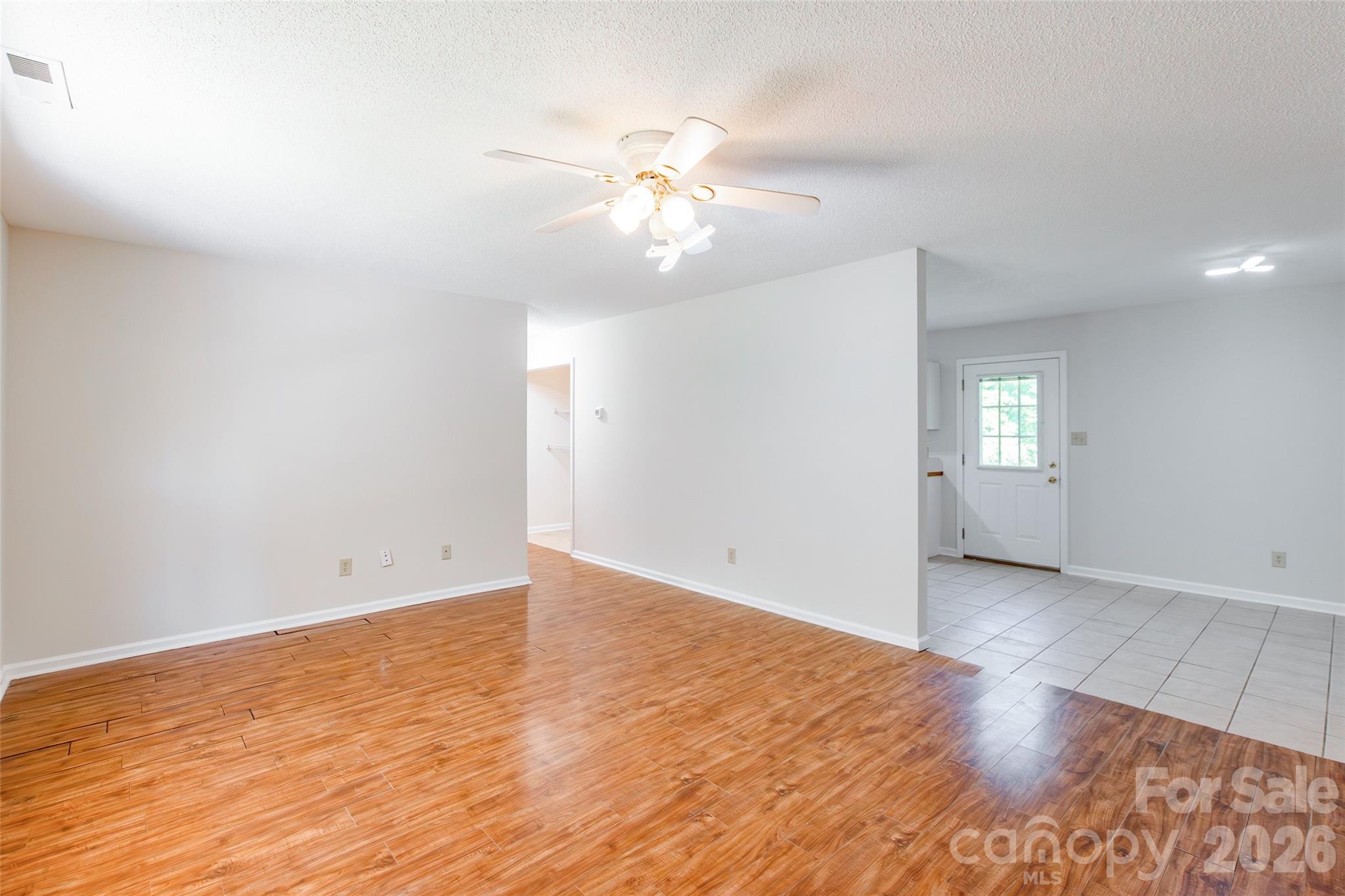 386 Sutton Springs Road Property Photo 4