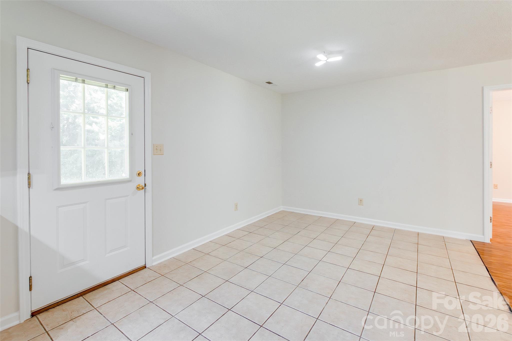 386 Sutton Springs Road Property Photo 6