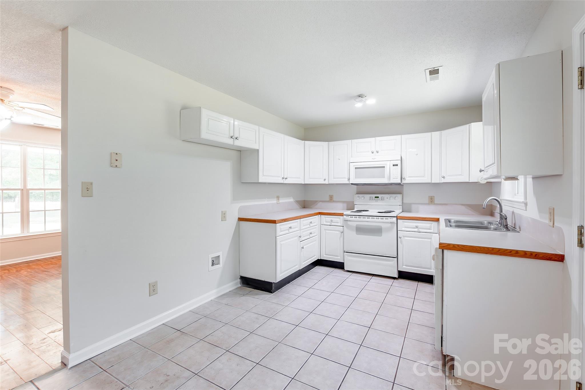 386 Sutton Springs Road Property Photo 8