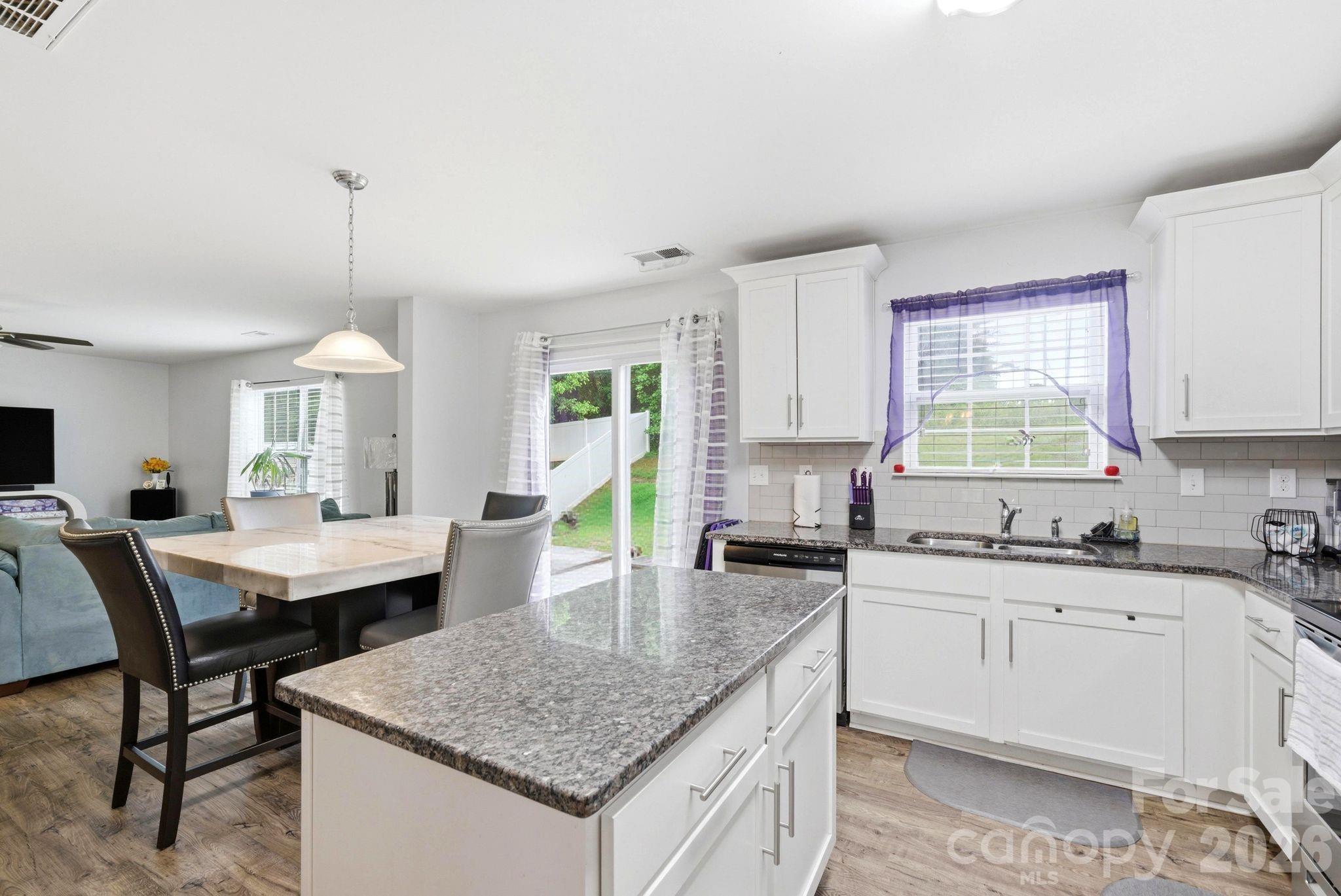 8502 Mansell Court Property Photo 6