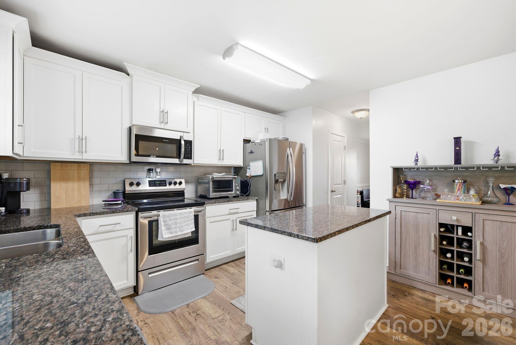 8502 Mansell Court Property Photo 11