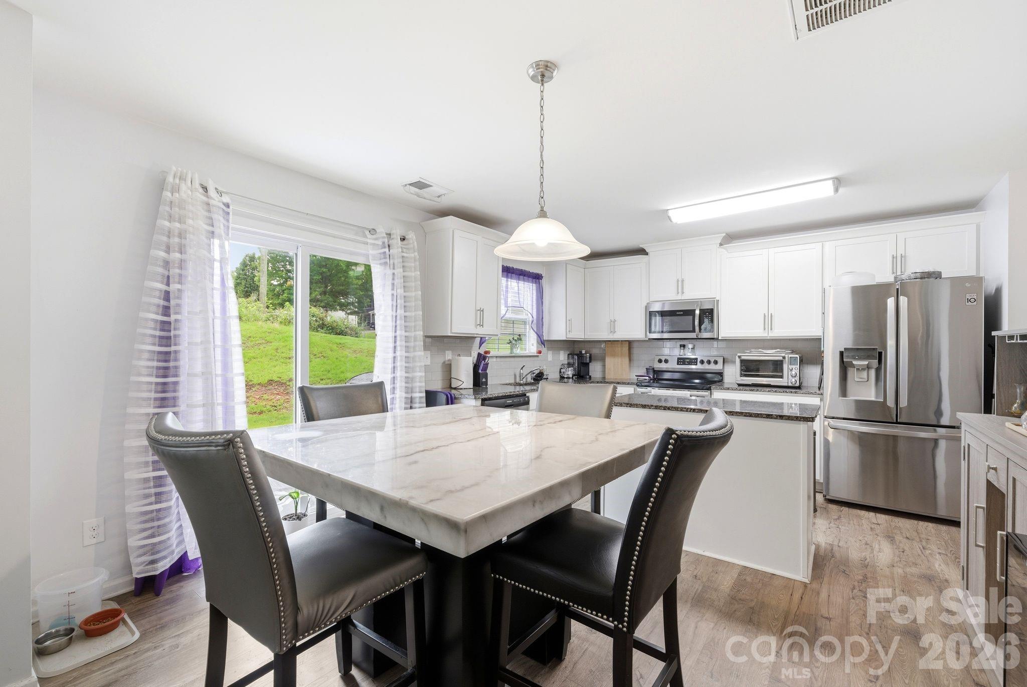8502 Mansell Court Property Photo 12