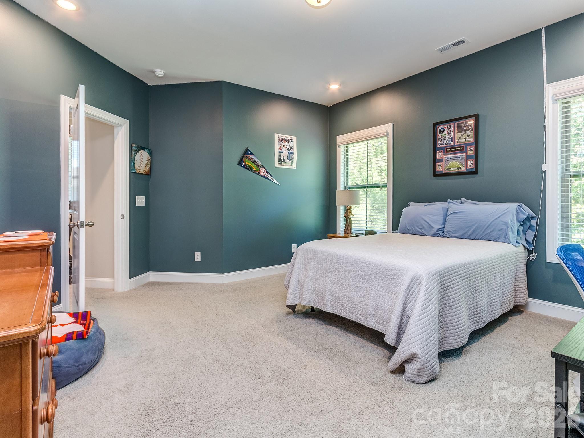121 Enclave Boulevard Property Photo 30